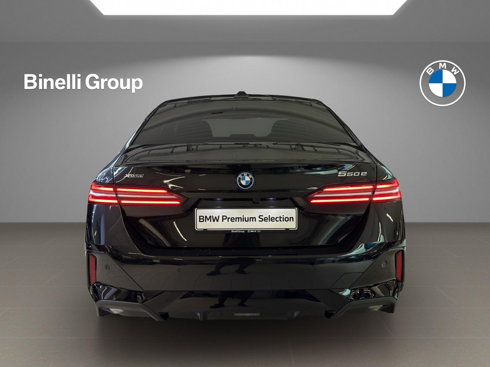 BMW 550e xDrive M Sport-showroom-element-3