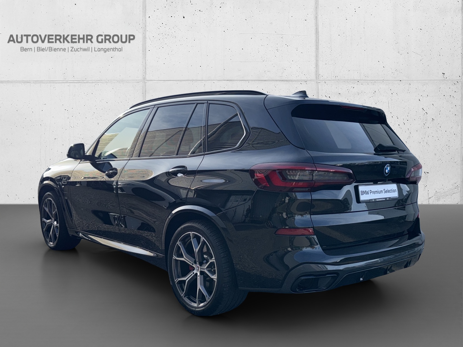 BMW X5 xDrive45e M Sport-showroom-element-3