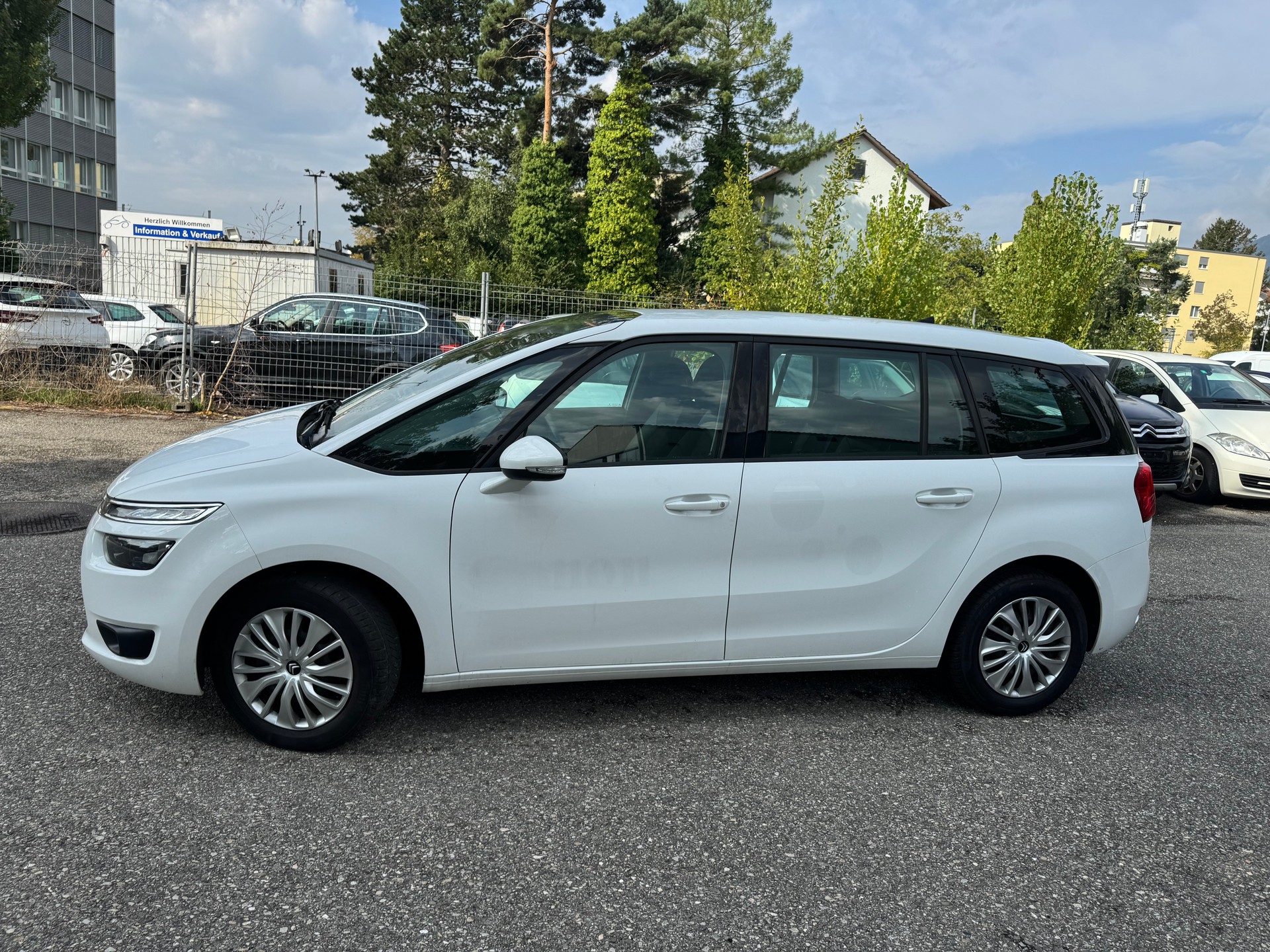 CITROEN Grand C4 Picasso 1.6 BlueHDi Séduction EAT6 * Teil-Leder * Navigation * Klima-auto * PDC H * Tempomat * Frisch Ab MFK-image-8
