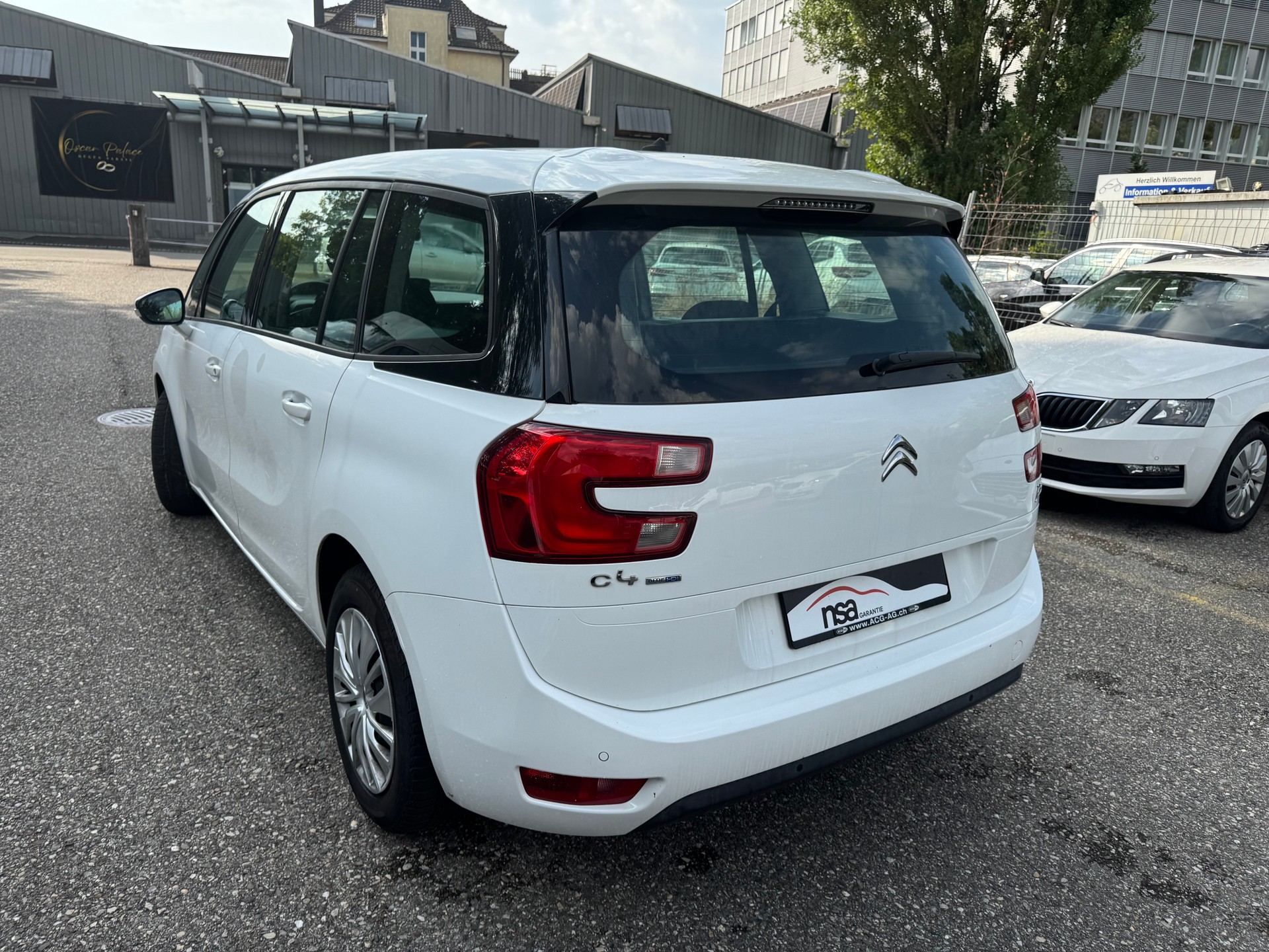 CITROEN Grand C4 Picasso 1.6 BlueHDi Séduction EAT6 * Teil-Leder * Navigation * Klima-auto * PDC H * Tempomat * Frisch Ab MFK-image-10