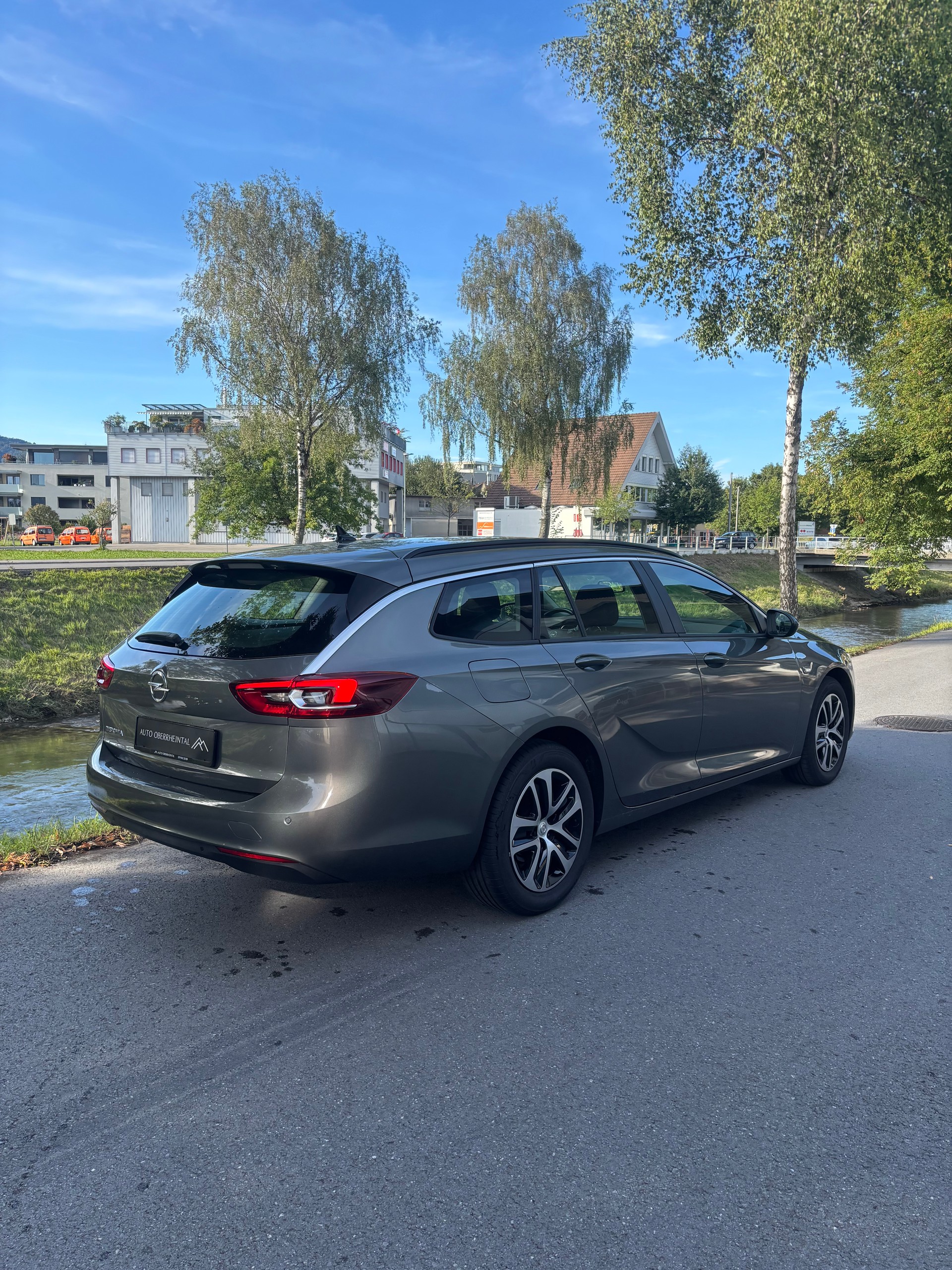 OPEL Insignia 1.5 T Sports Tourer Edition Automatic-image-9