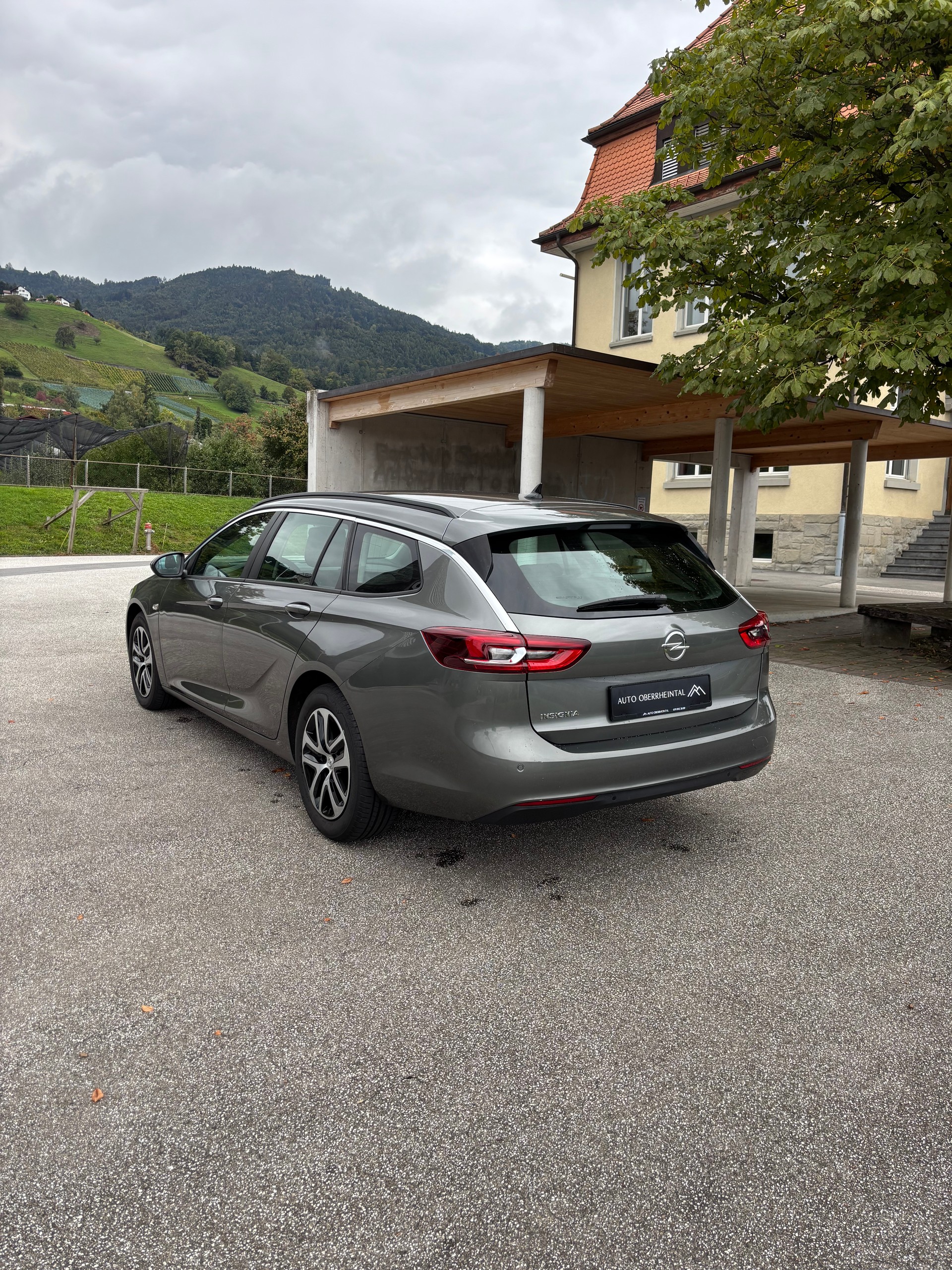 OPEL Insignia 1.5 T Sports Tourer Edition Automatic-image-6