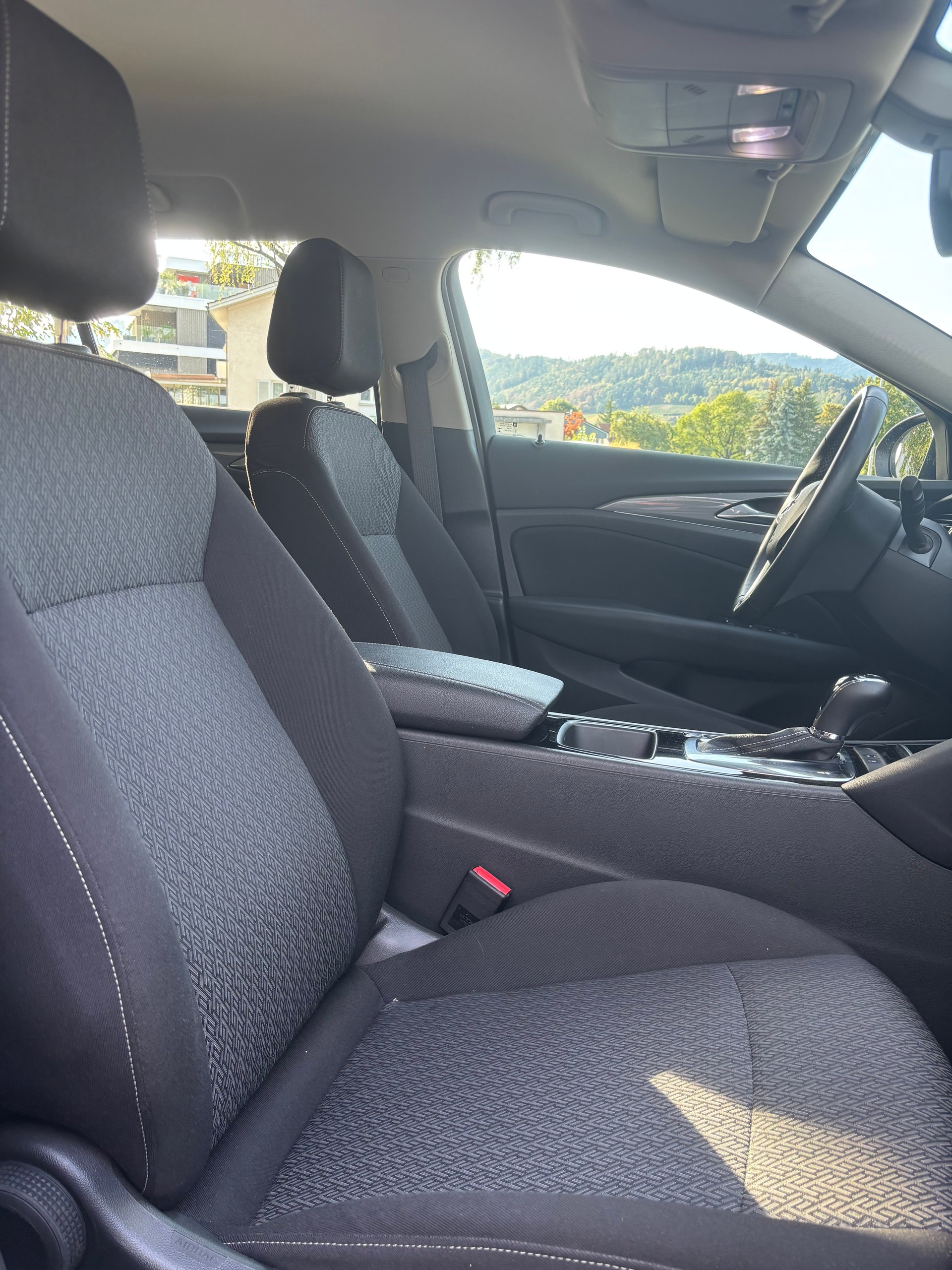 OPEL Insignia 1.5 T Sports Tourer Edition Automatic-image-14