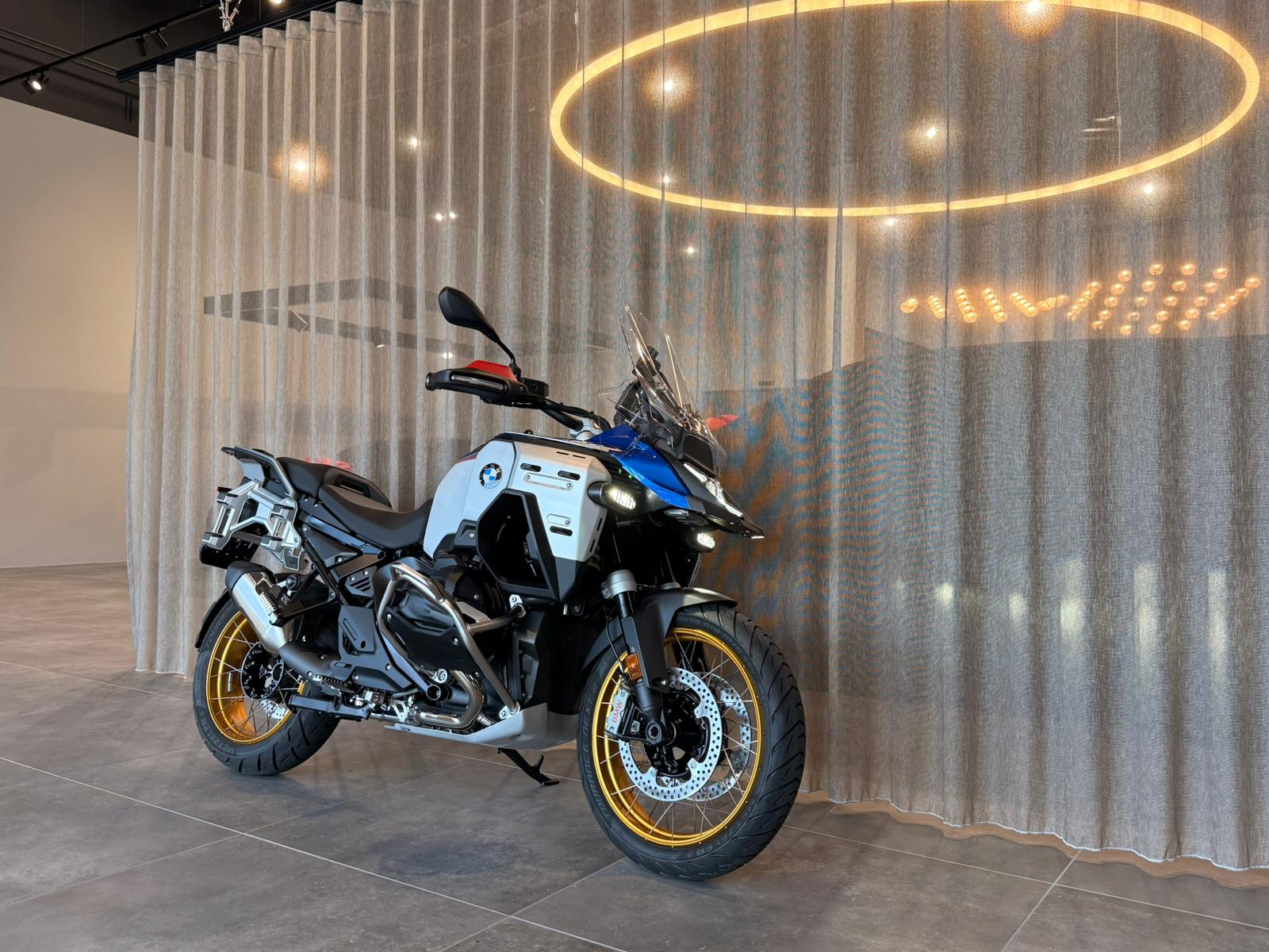 BMW R 1300 GS Adventure - Boxer Deal-image-1