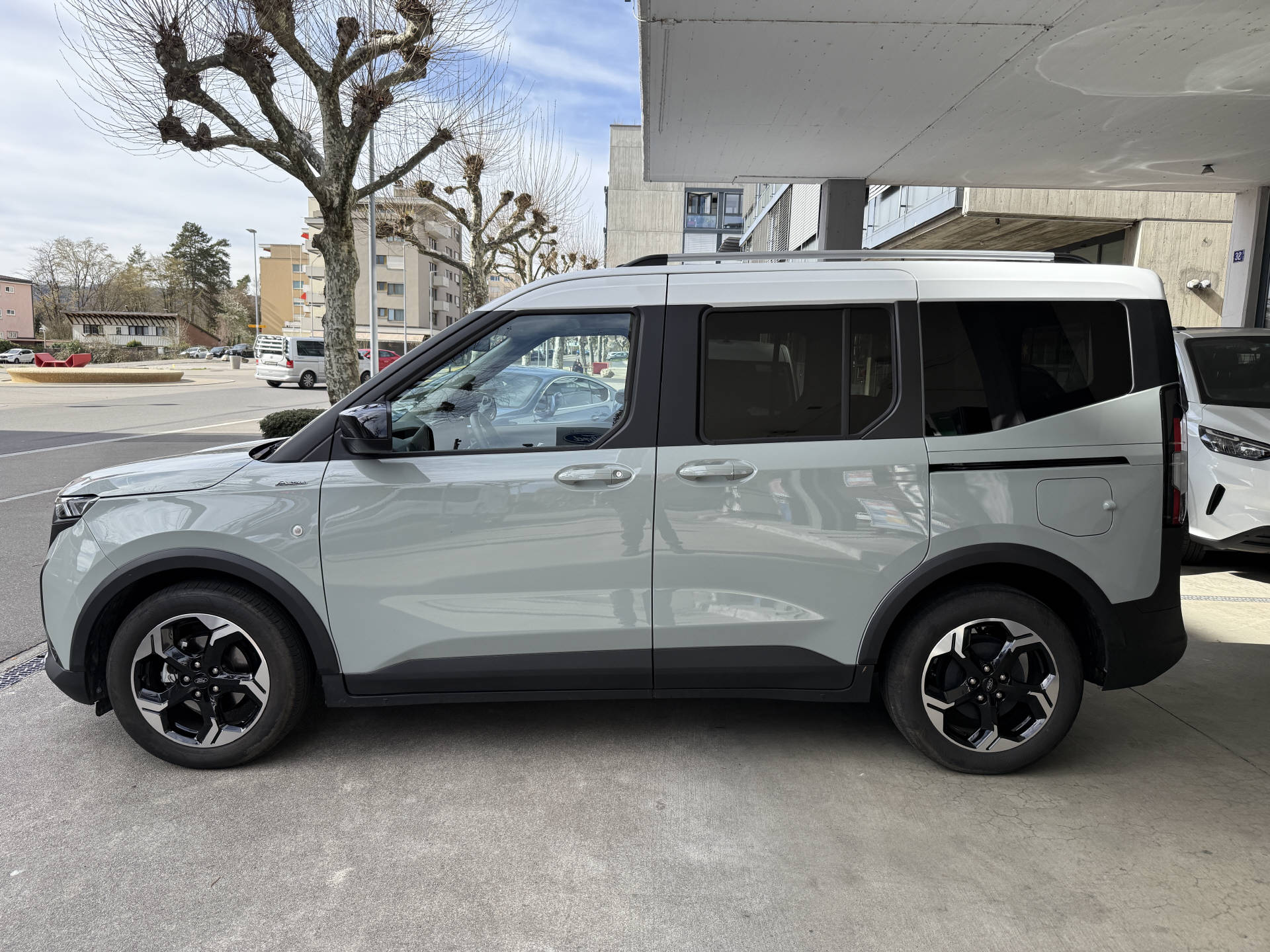 FORD TOURNEO COURIERier 1.0 EcoBoost Active-showroom-element-1