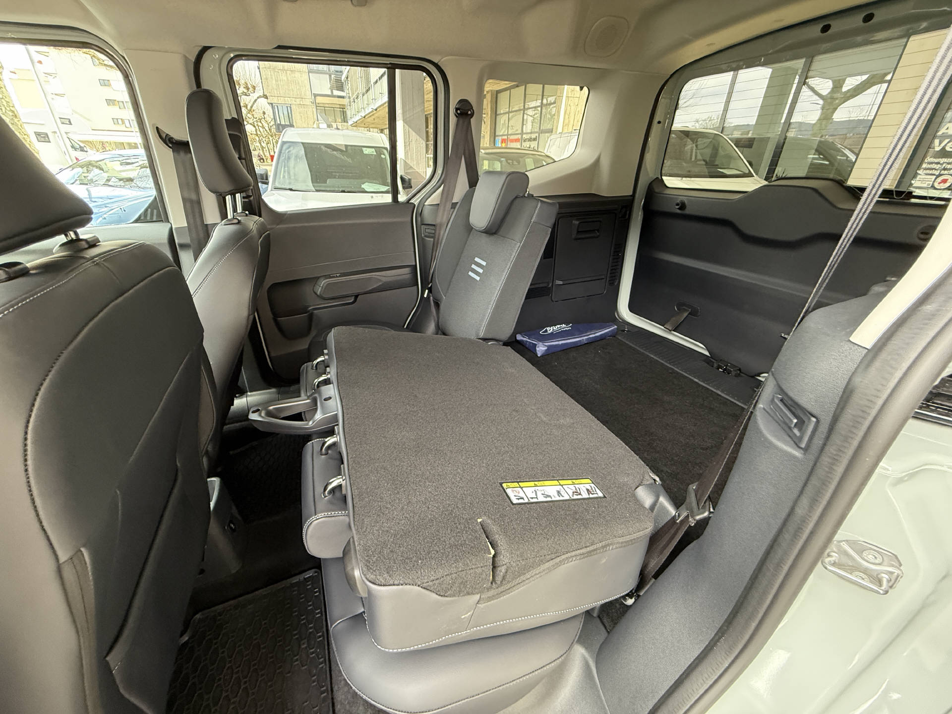 FORD TOURNEO COURIERier 1.0 EcoBoost Active-image-10