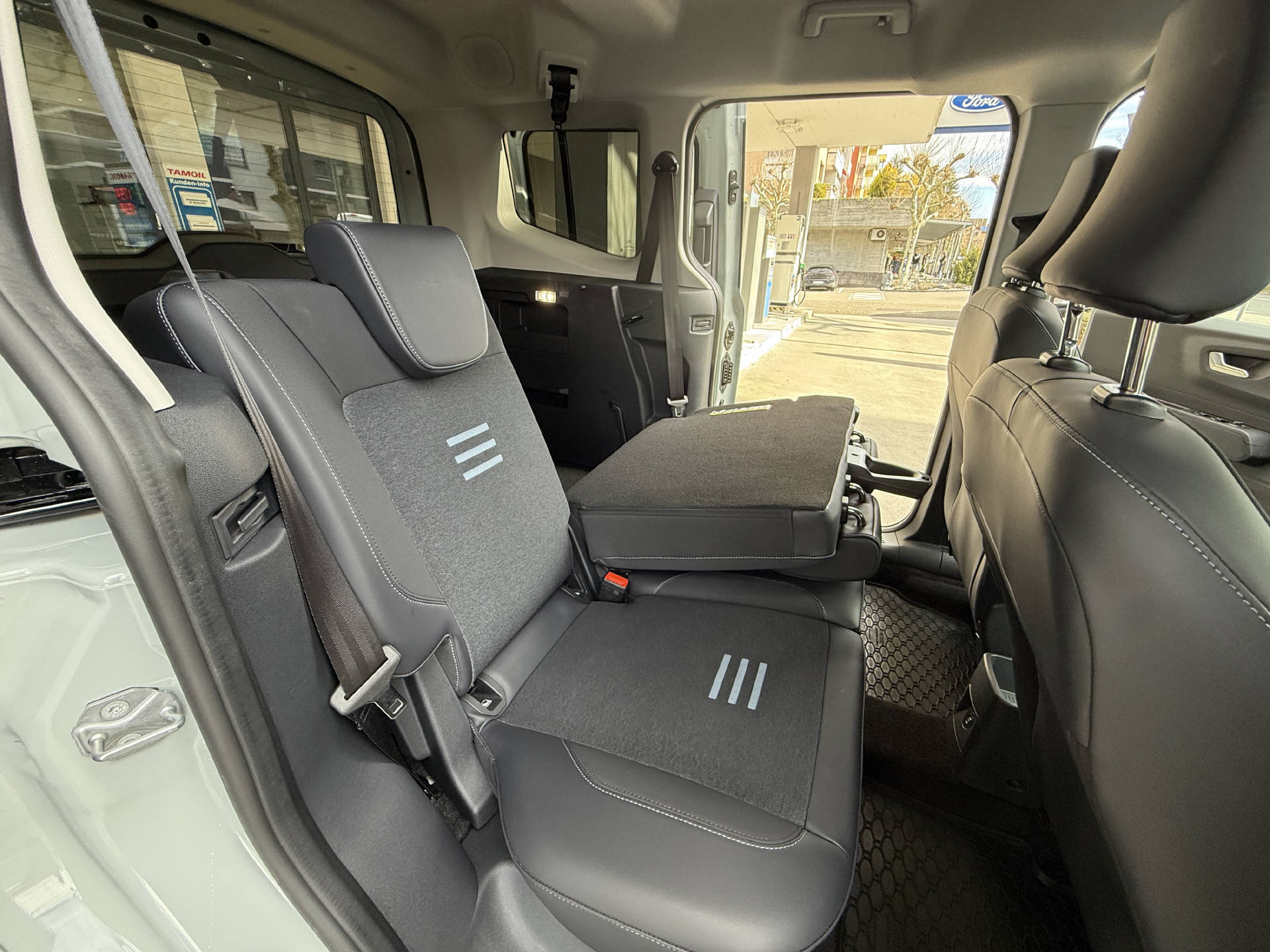 FORD TOURNEO COURIERier 1.0 EcoBoost Active-image-11