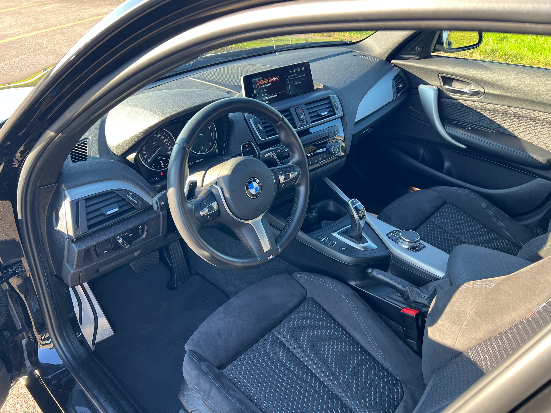 BMW M140i xDrive Steptronic-image-4