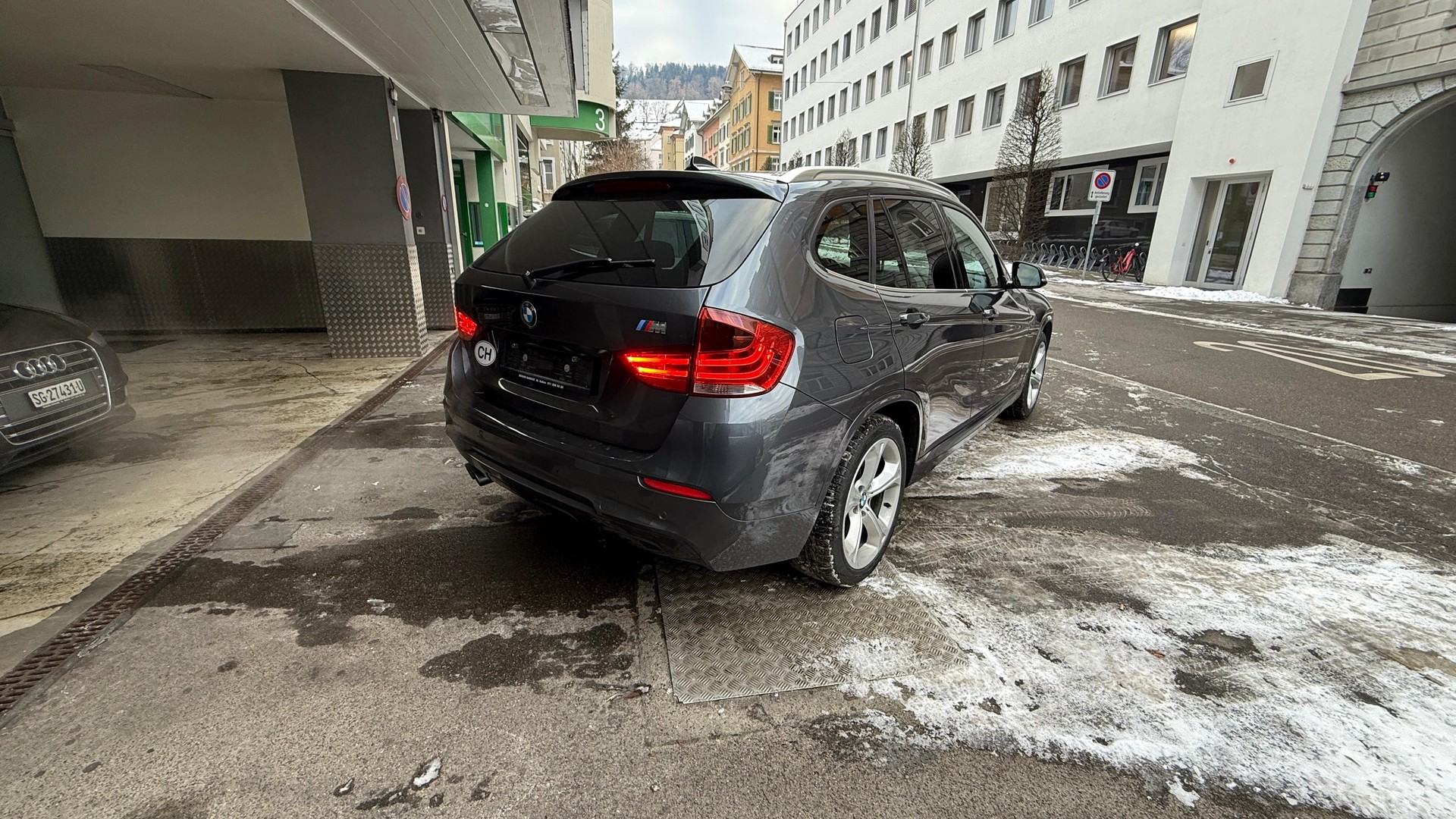BMW X1 xDrive 28i xLine Steptronic-image-1