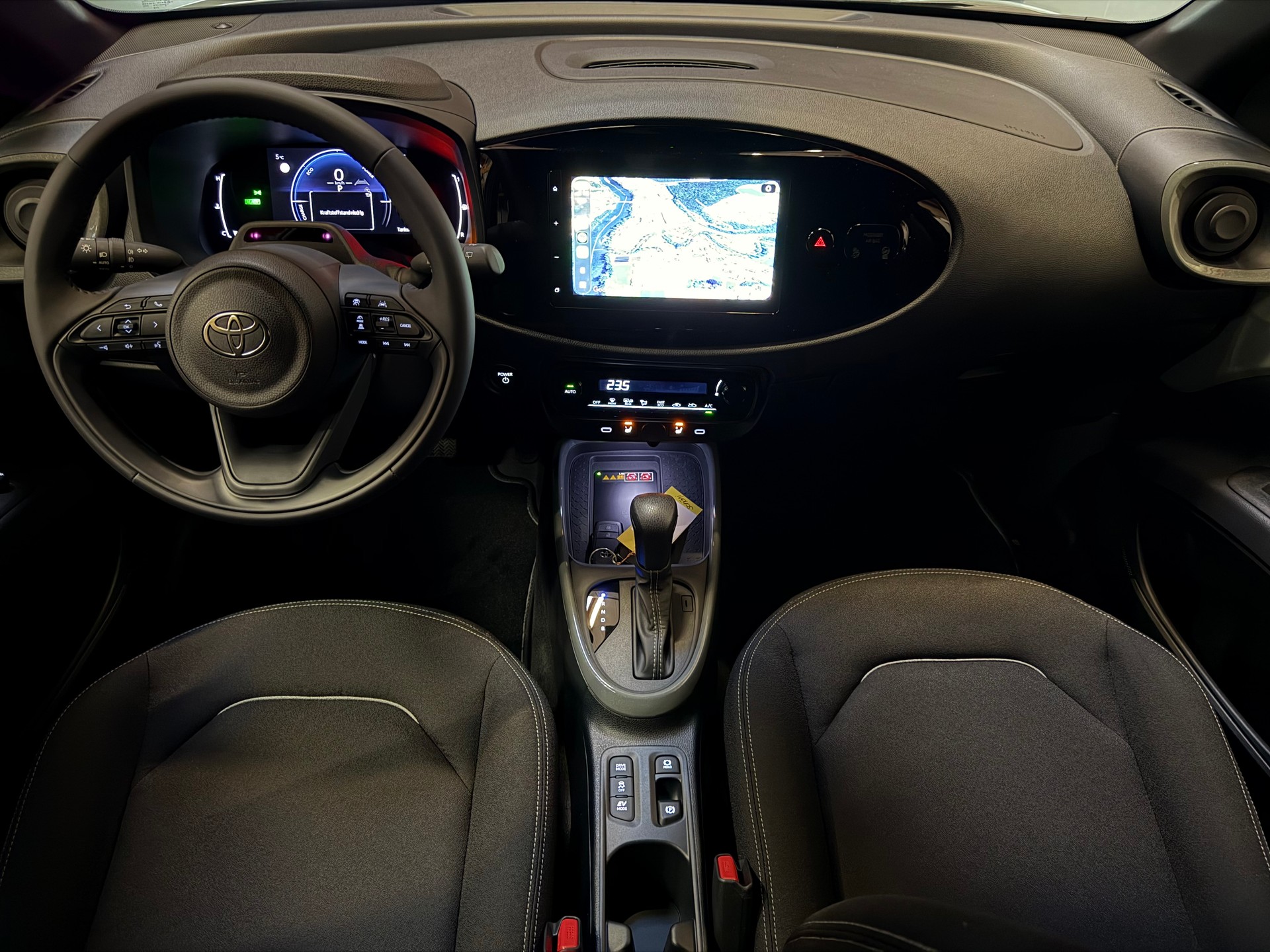 TOYOTA Aygo X 1.5 VVT-I HSD Trend-image-14