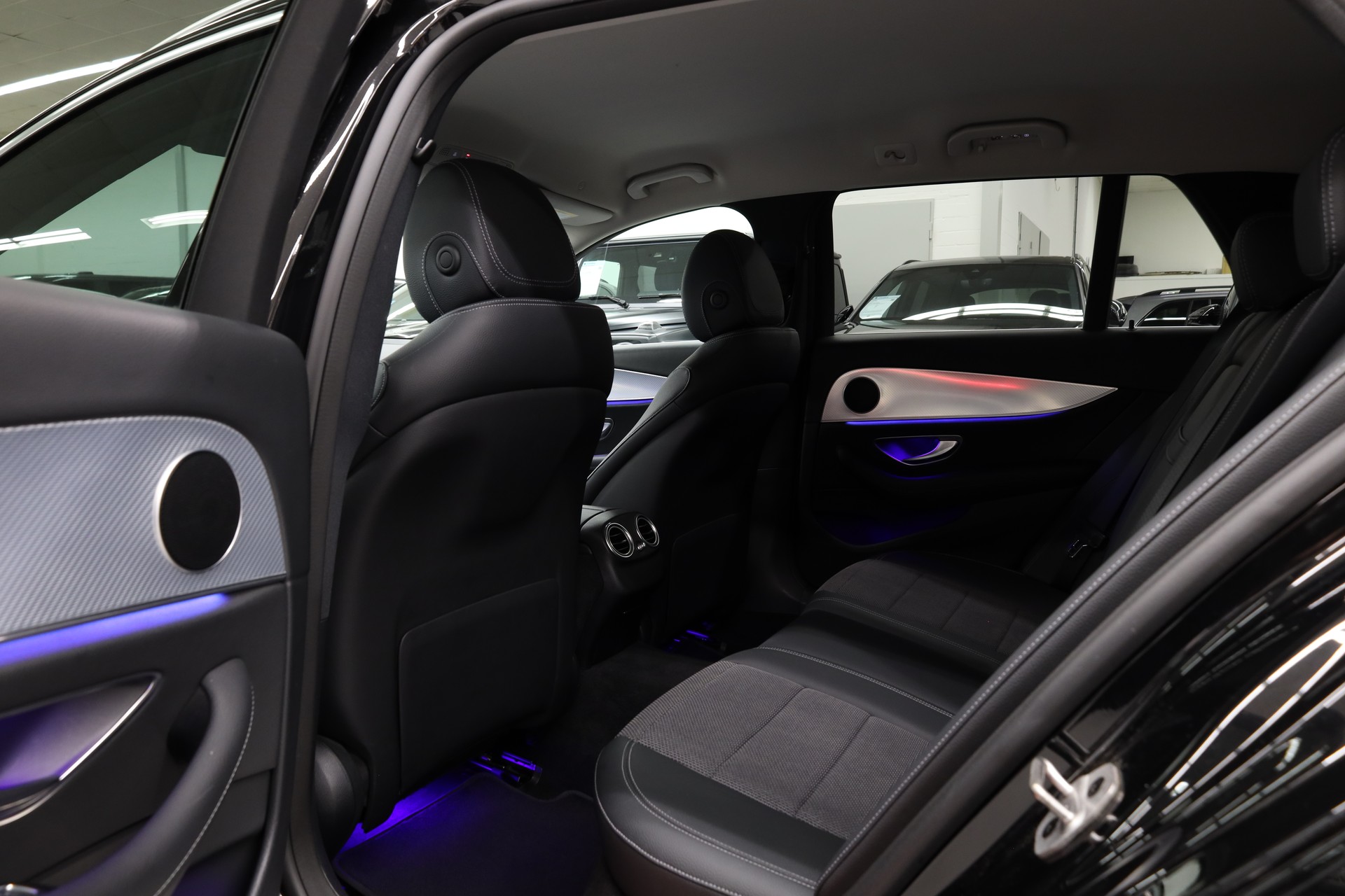 MERCEDES-BENZ E 200 Avantgarde Kombi-image-23