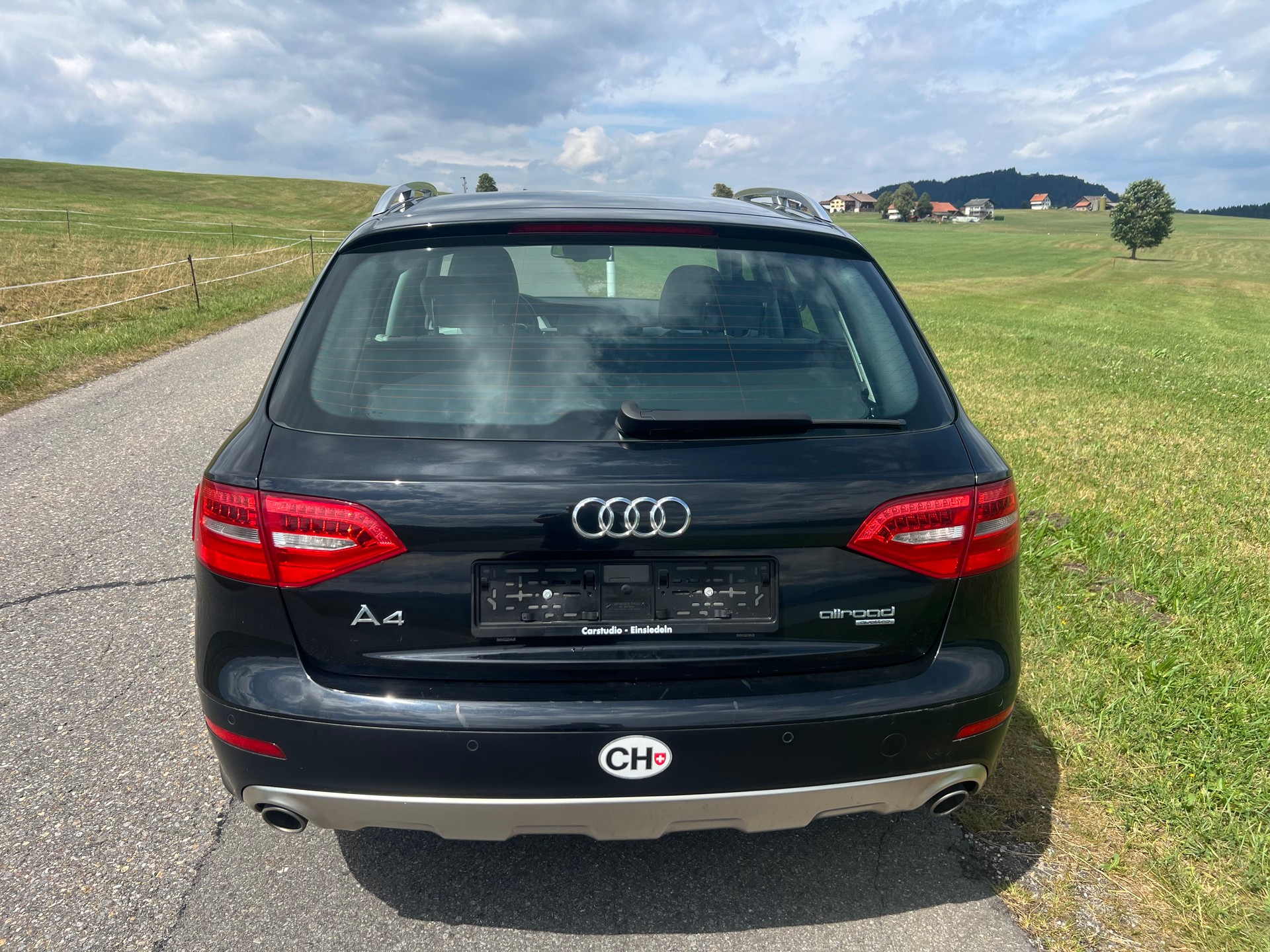 AUDI A4 allroad 3.0 TDI quattro S-tronic-image-4