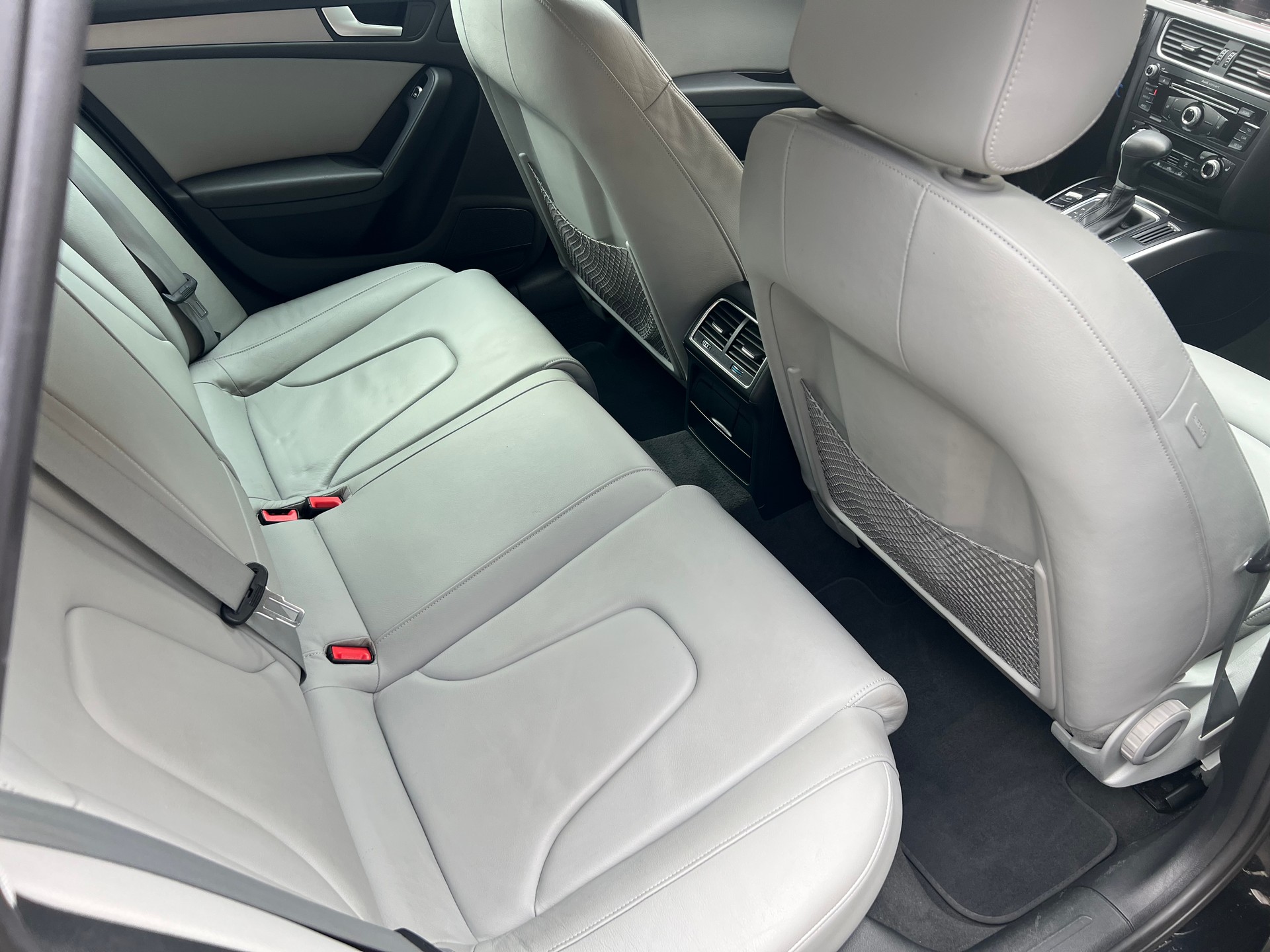 AUDI A4 allroad 3.0 TDI quattro S-tronic-image-9