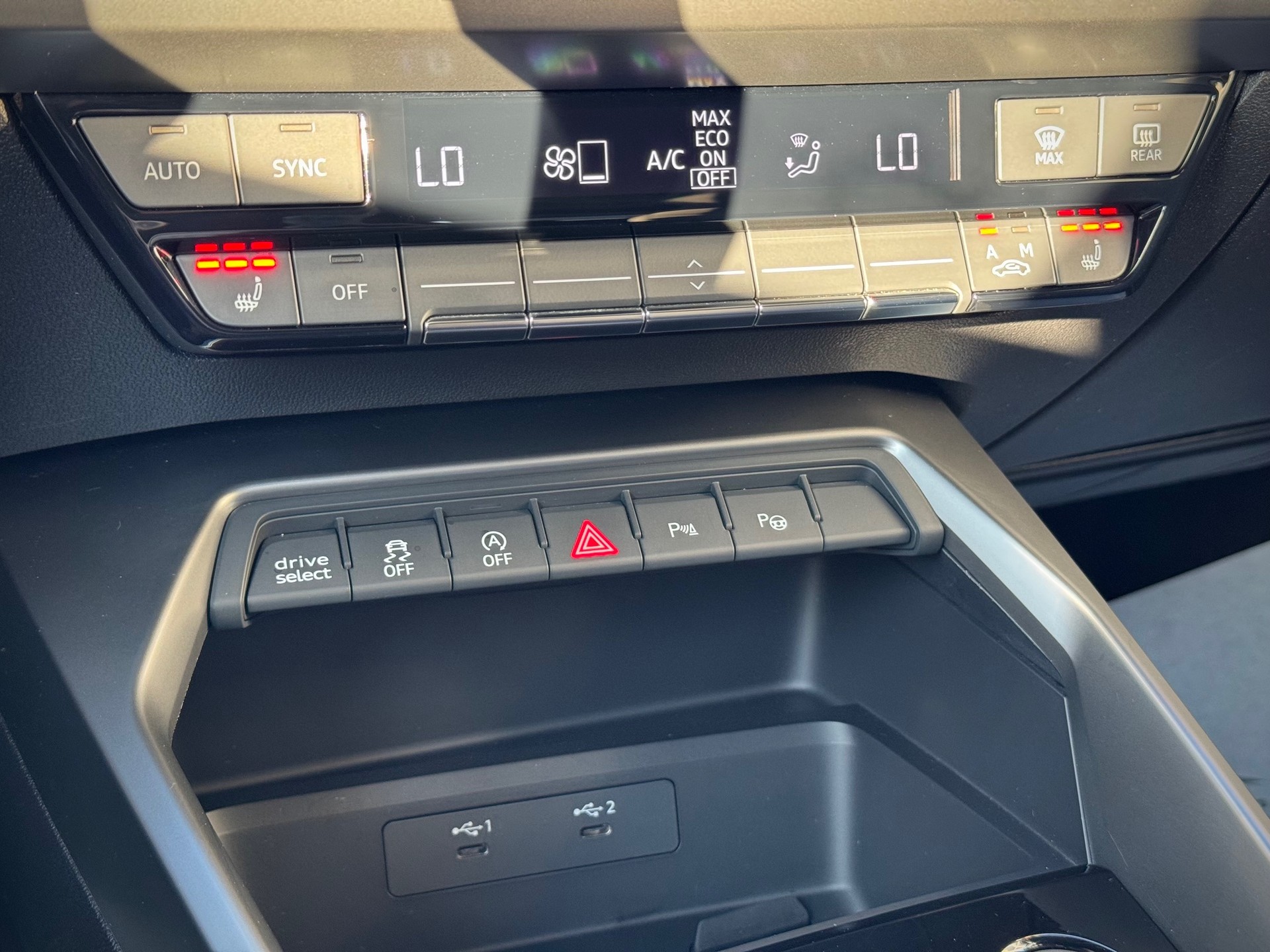 AUDI A3 Sportback 35 TFSI S-tronic - Véhicule Suisse (CH)-image-11