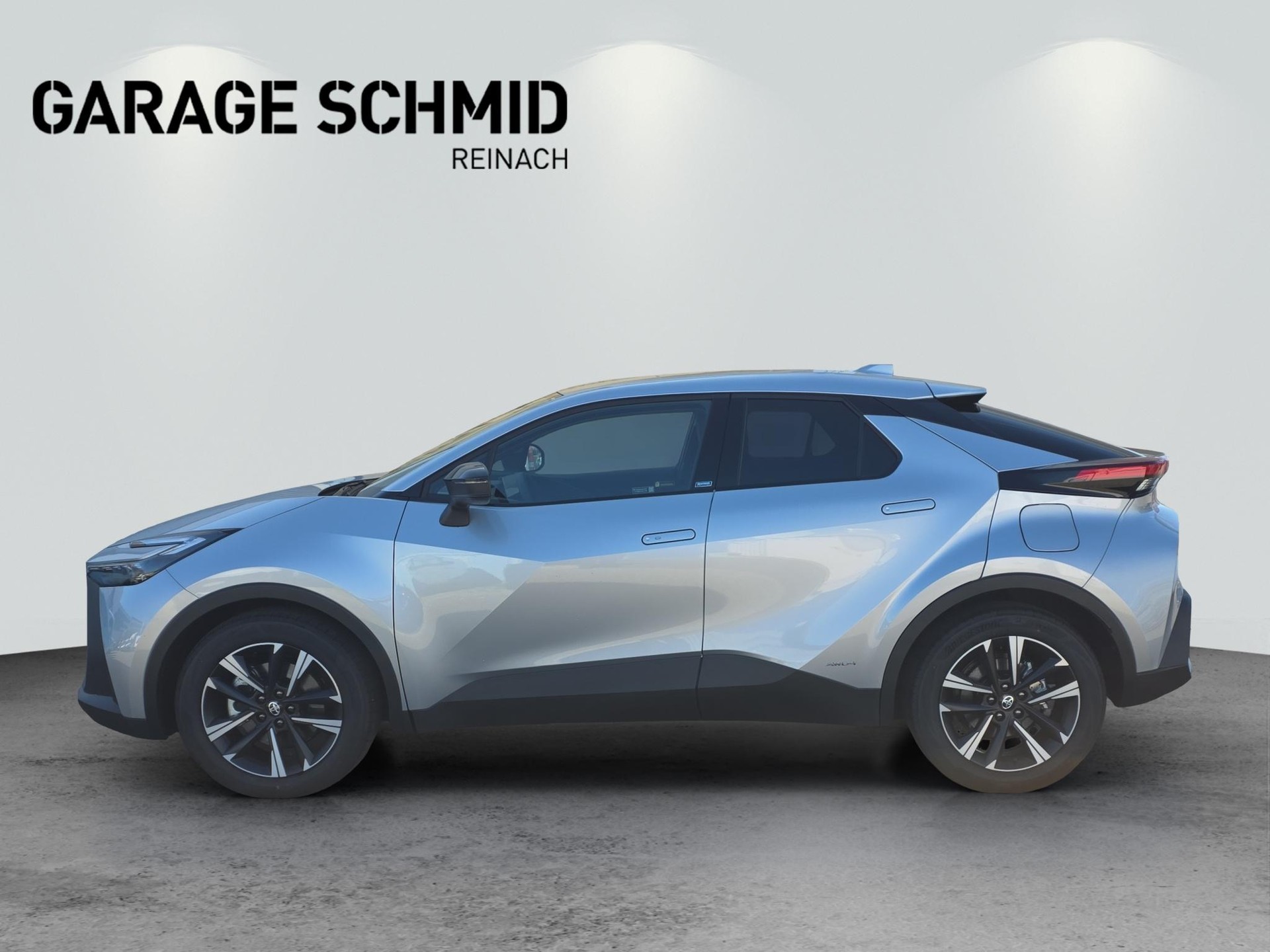 TOYOTA C-HR 2.0 HEV Swiss Edition 4x4-showroom-element-3