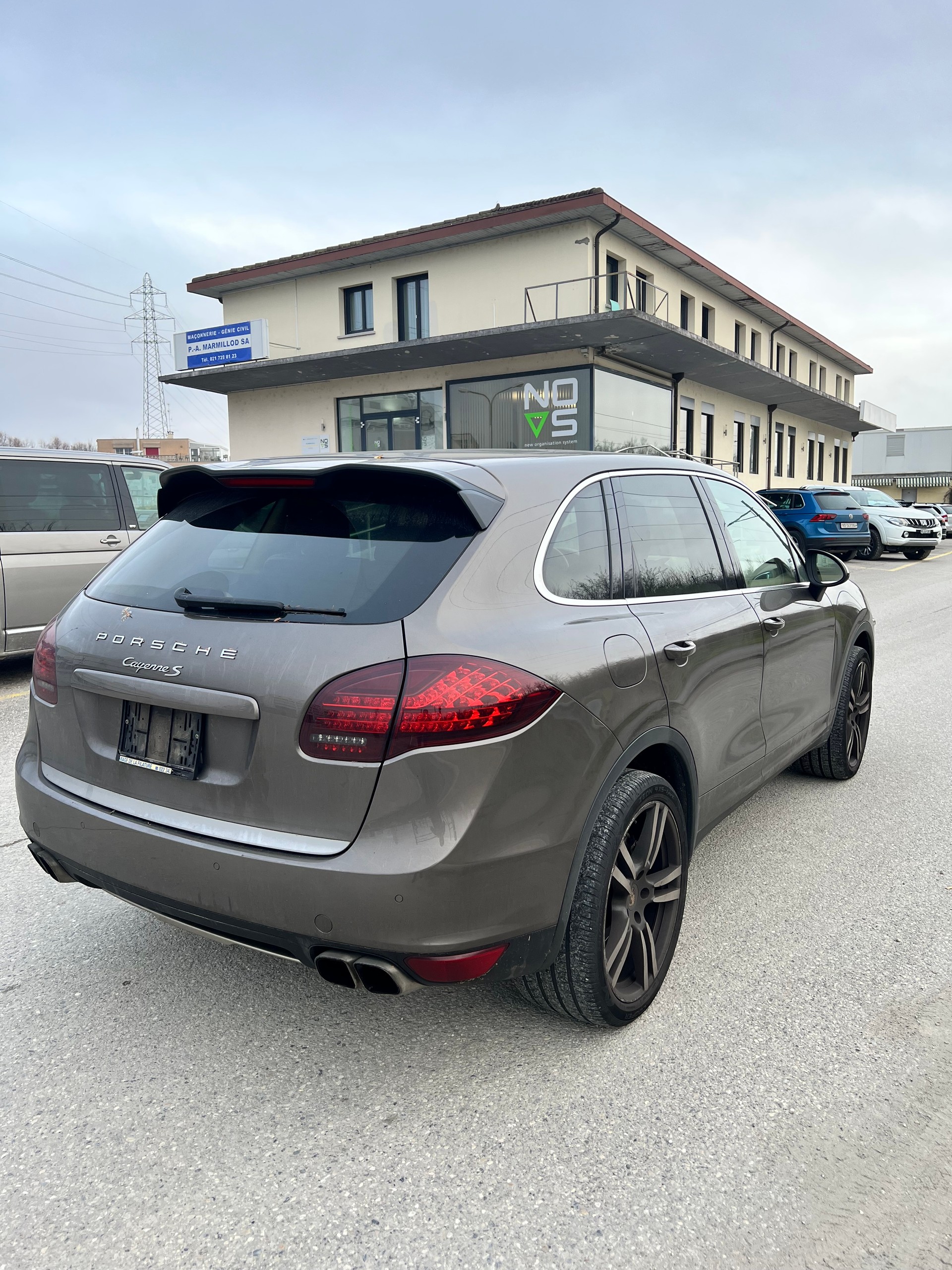 PORSCHE Cayenne S-image-3