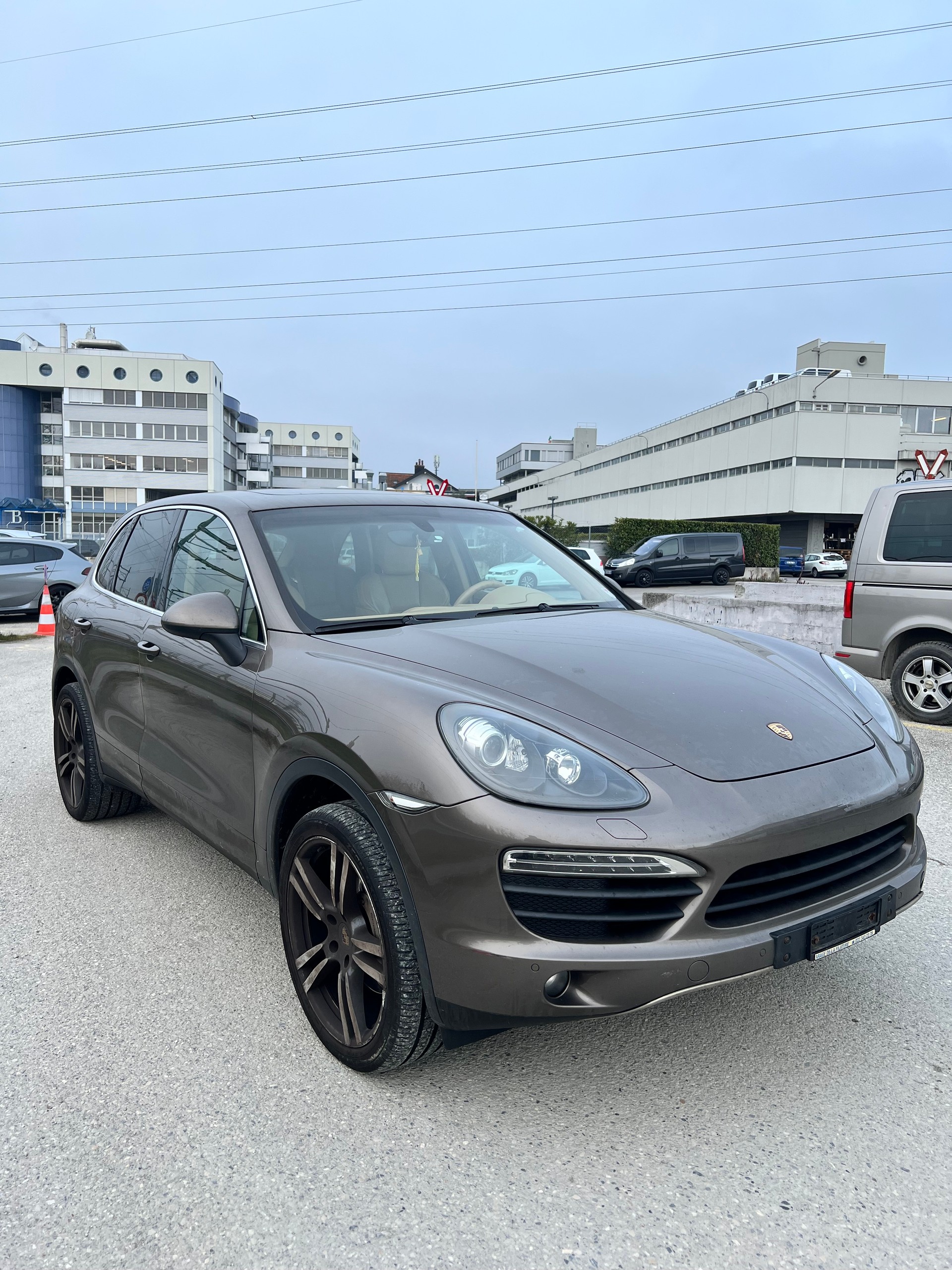 PORSCHE Cayenne S-image-1