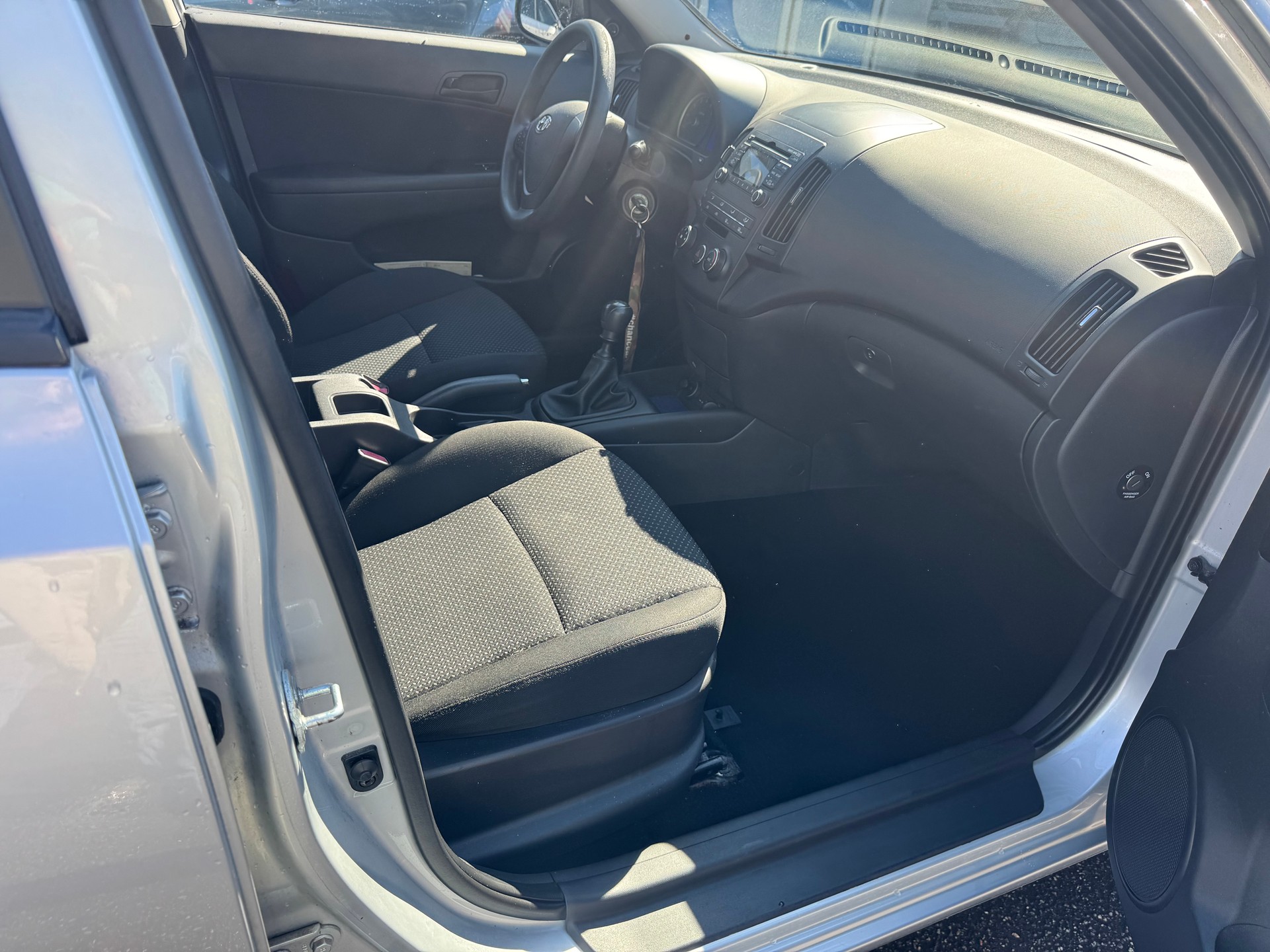HYUNDAI i30 1.4 Comfort-image-8