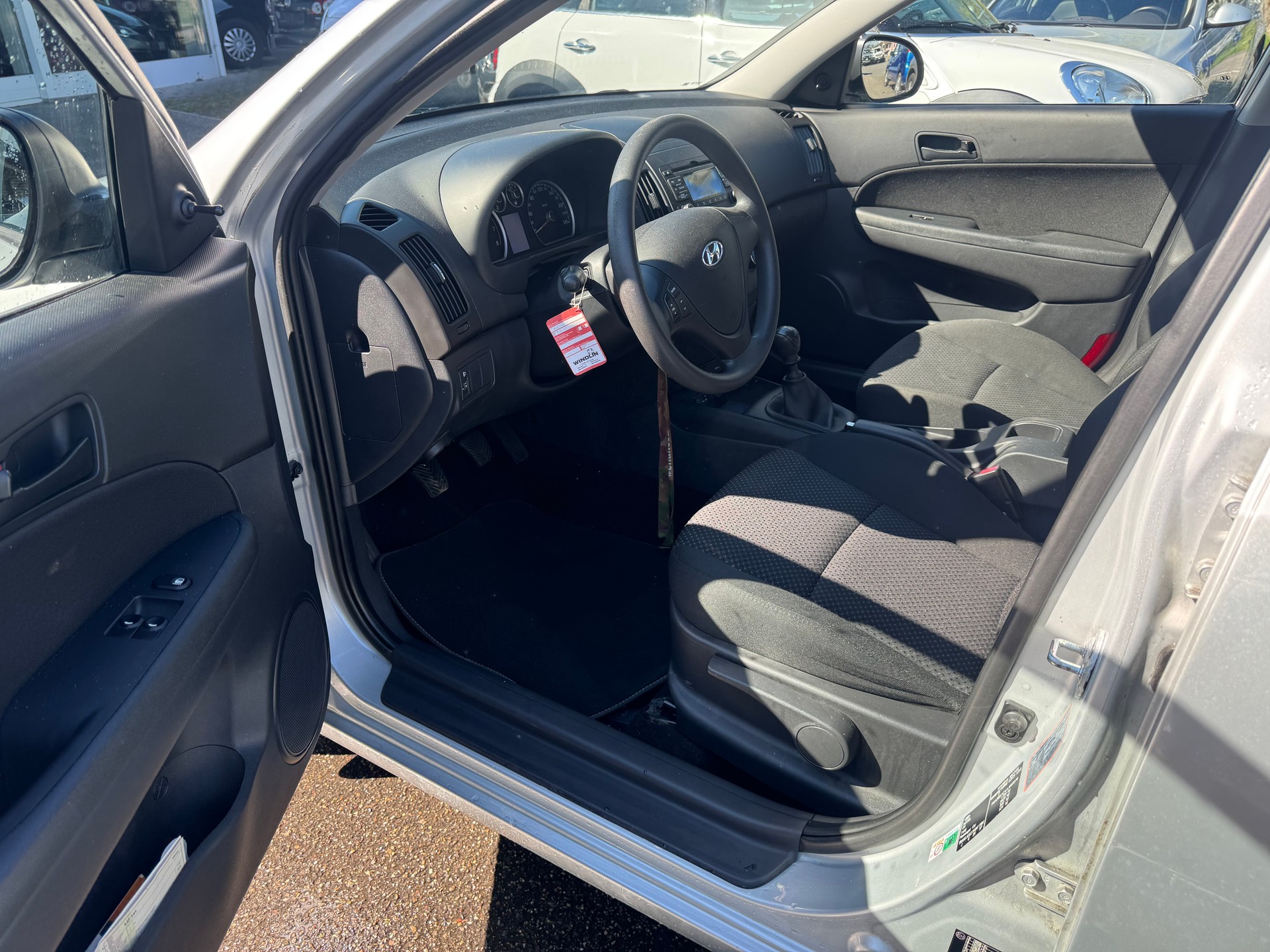HYUNDAI i30 1.4 Comfort-image-7