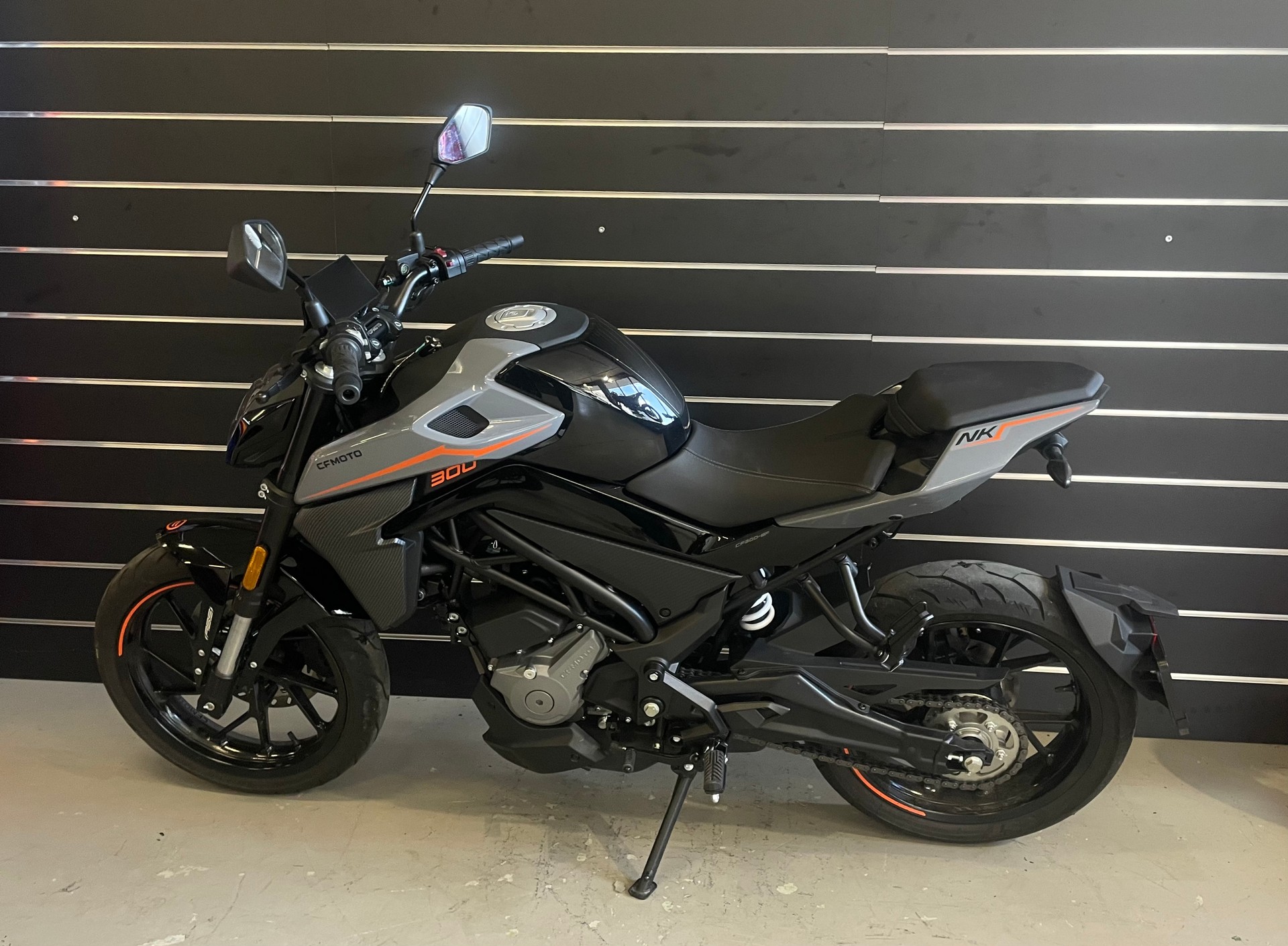 CF MOTO 300NK-image-1