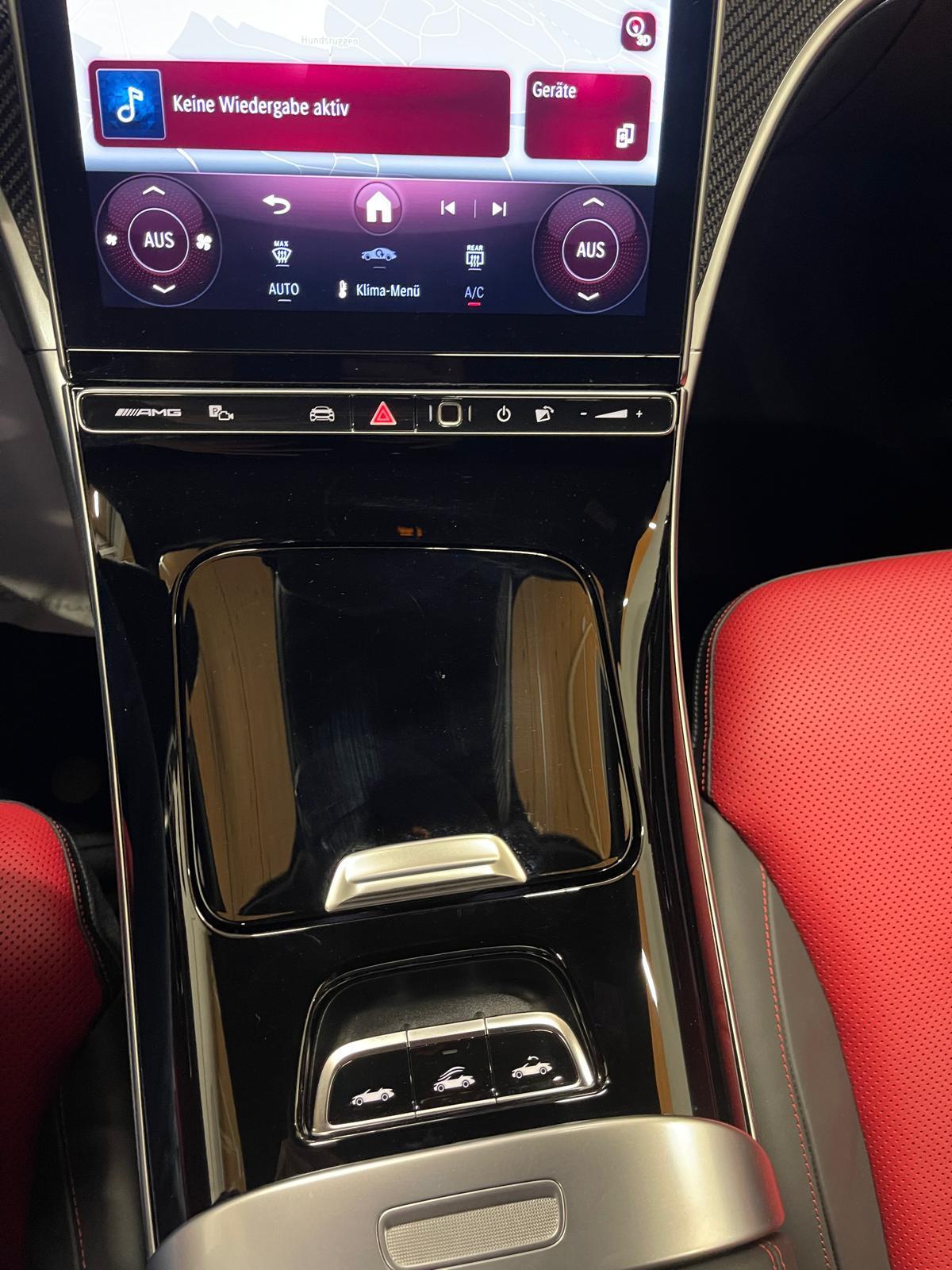 MERCEDES-BENZ CLE 53 AMG 4matic+ Cabriolet-image-26