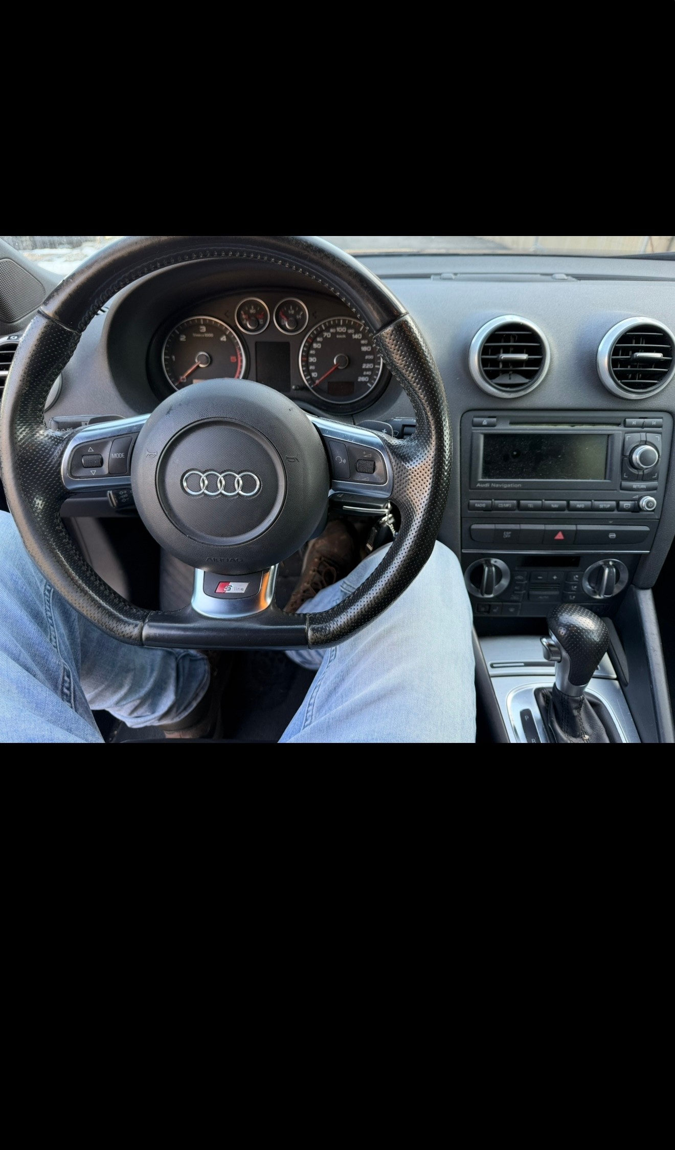 AUDI A3 Sportback 2.0 TDI Ambition S-tronic-image-8
