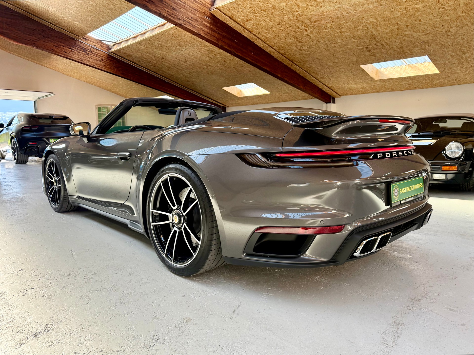PORSCHE 911 Turbo Cabriolet PDK-image-3