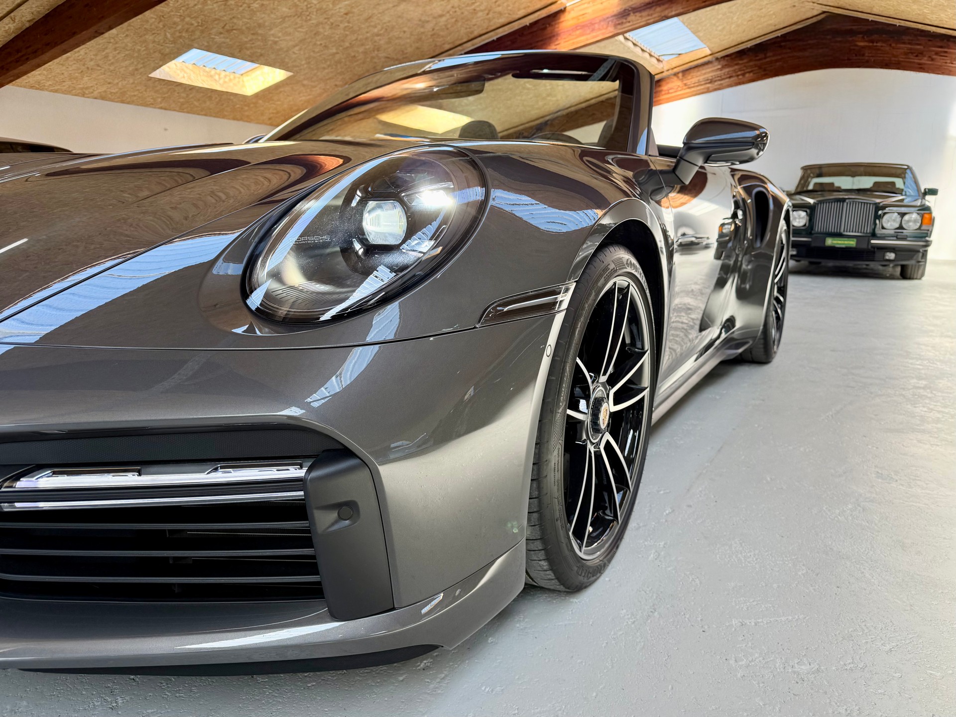 PORSCHE 911 Turbo Cabriolet PDK-image-5