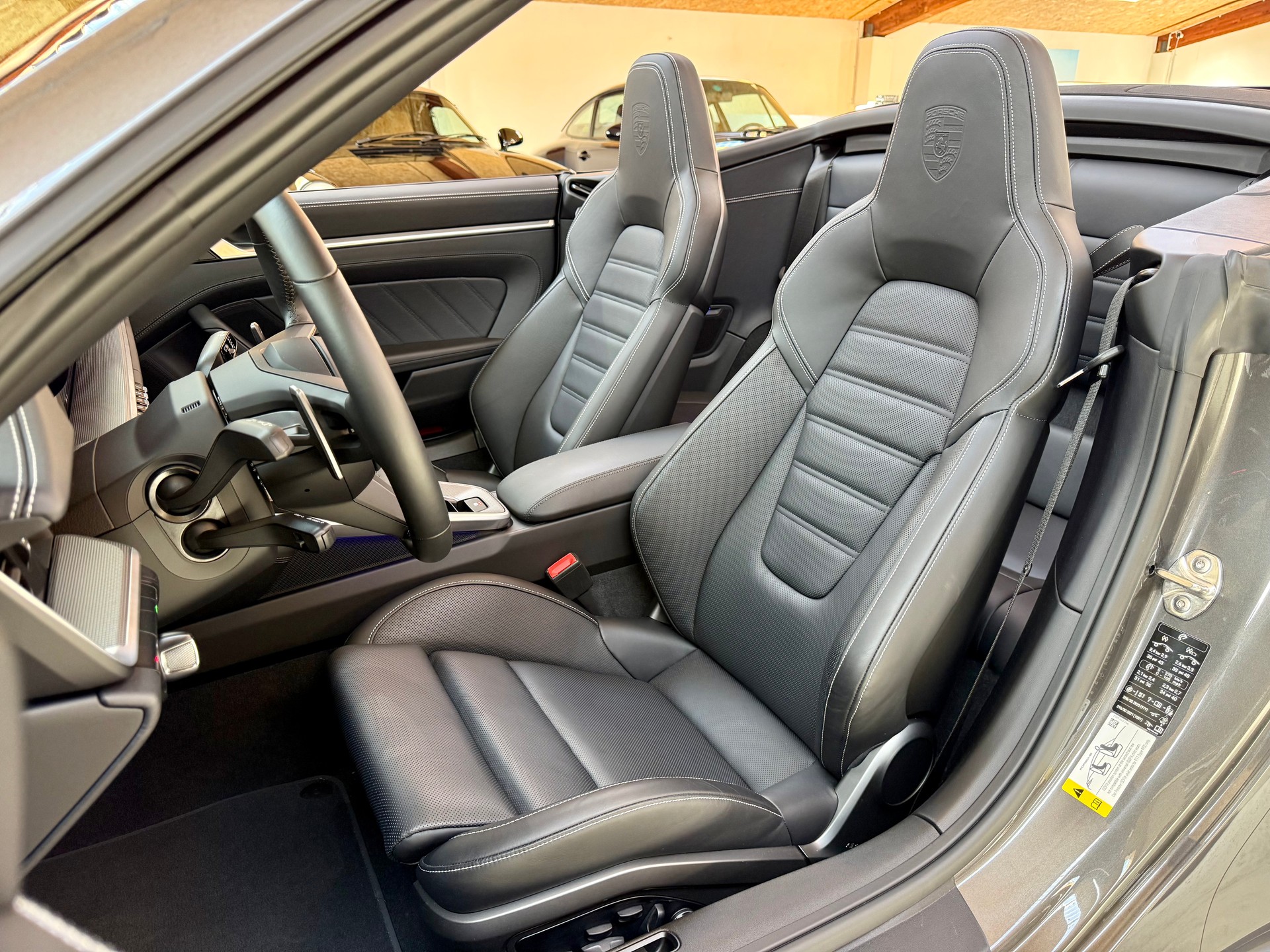 PORSCHE 911 Turbo Cabriolet PDK-image-11