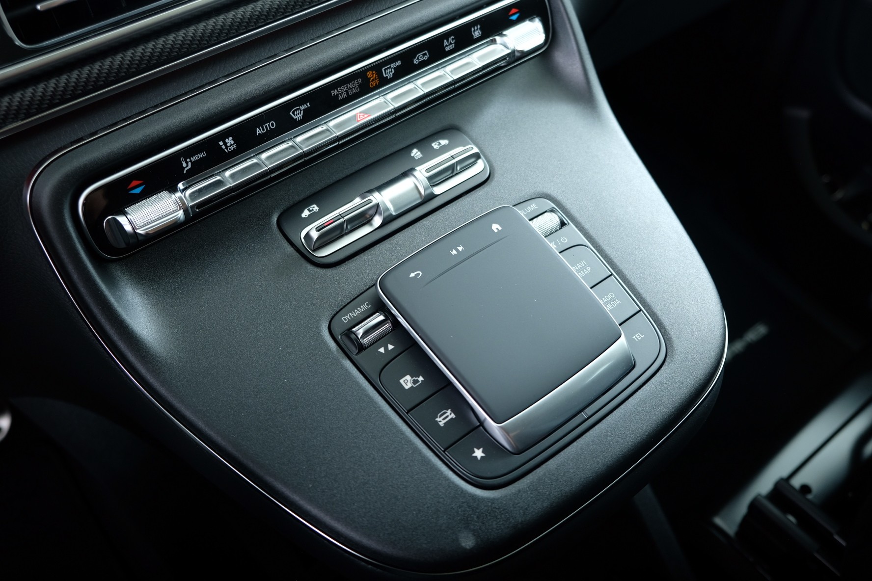 MERCEDES-BENZ Marco Polo Horizon 300 d Automat-image-11