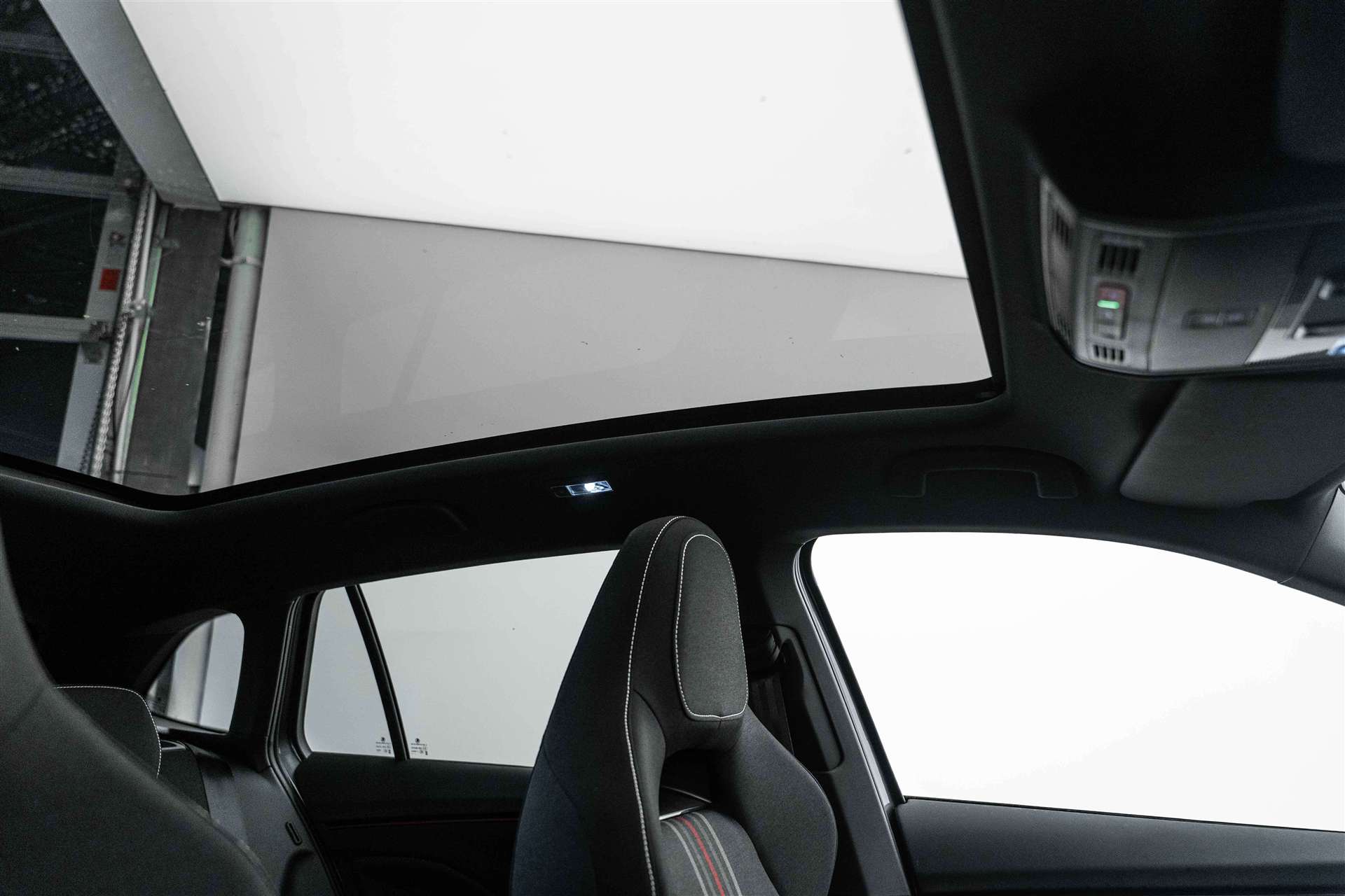 SKODA Scala 1.5 TSI Monte Carlo DSG-image-13