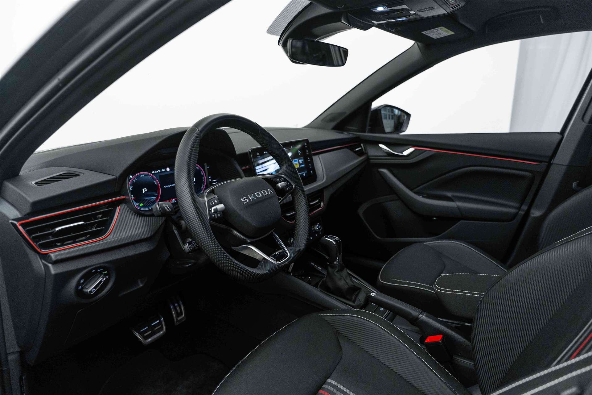SKODA Scala 1.5 TSI Monte Carlo DSG-image-8