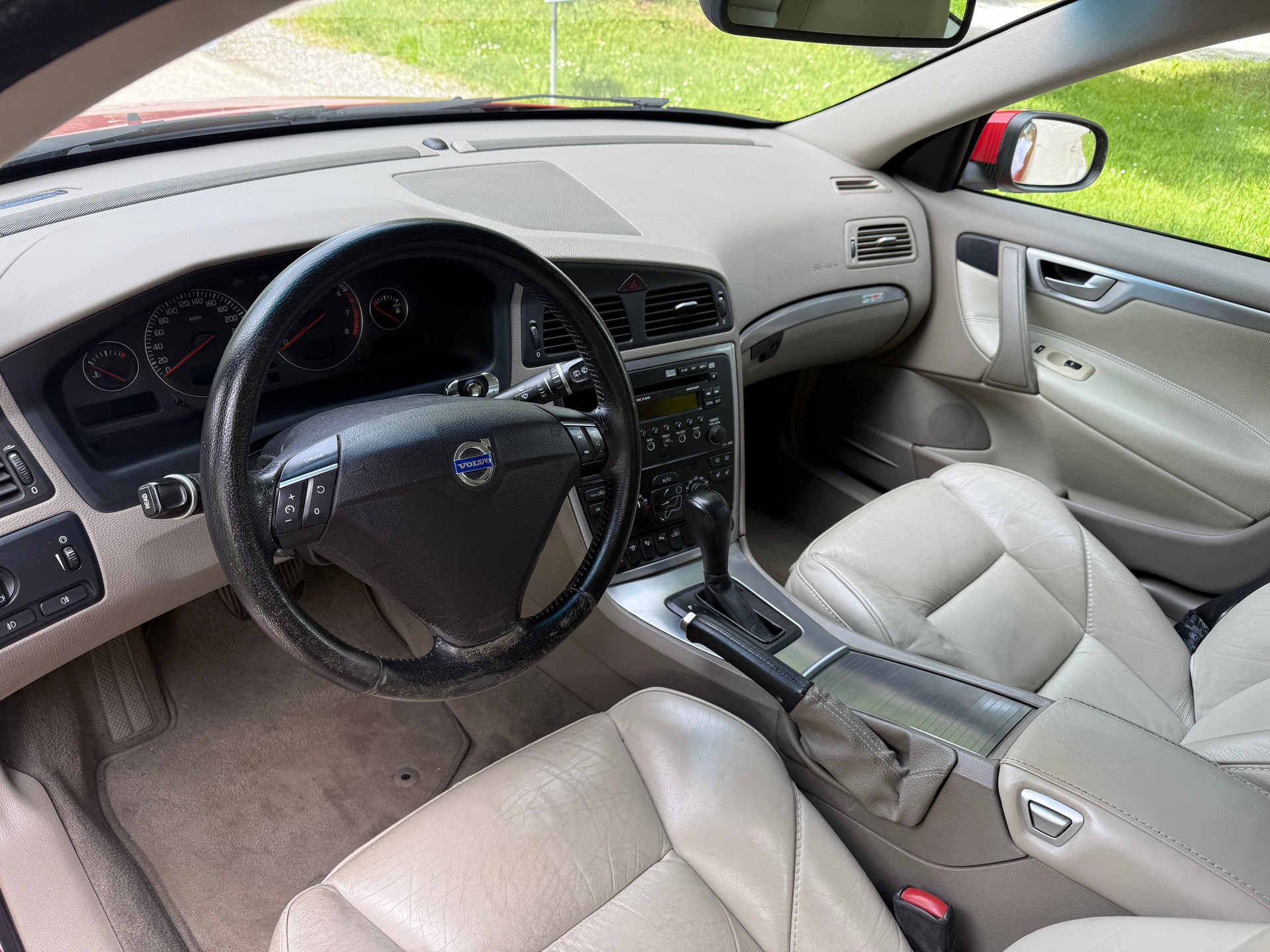 VOLVO V70 2.4 Momentum-image-9