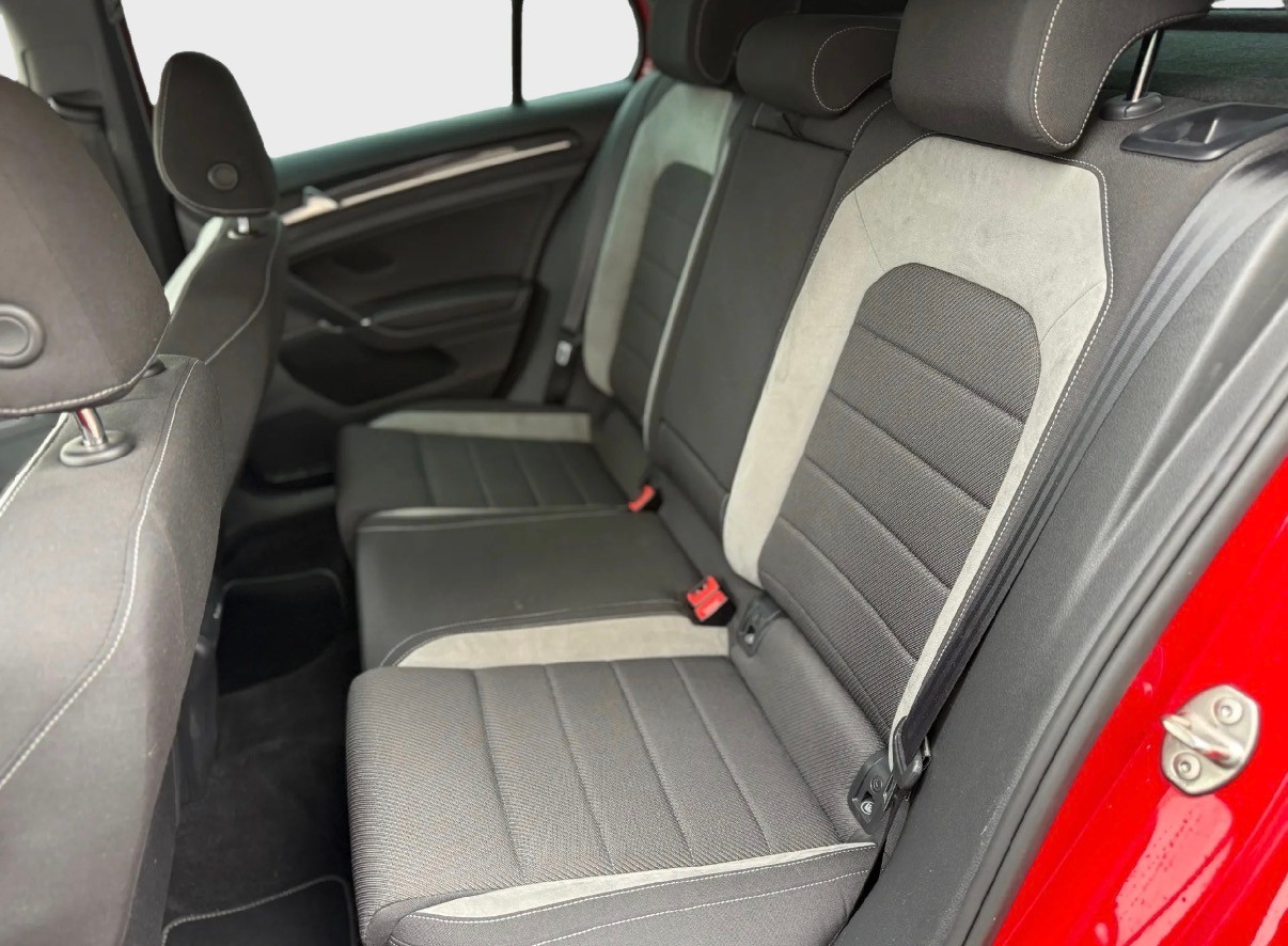 VW Golf 2.0 TSI R 4Motion DSG-image-14