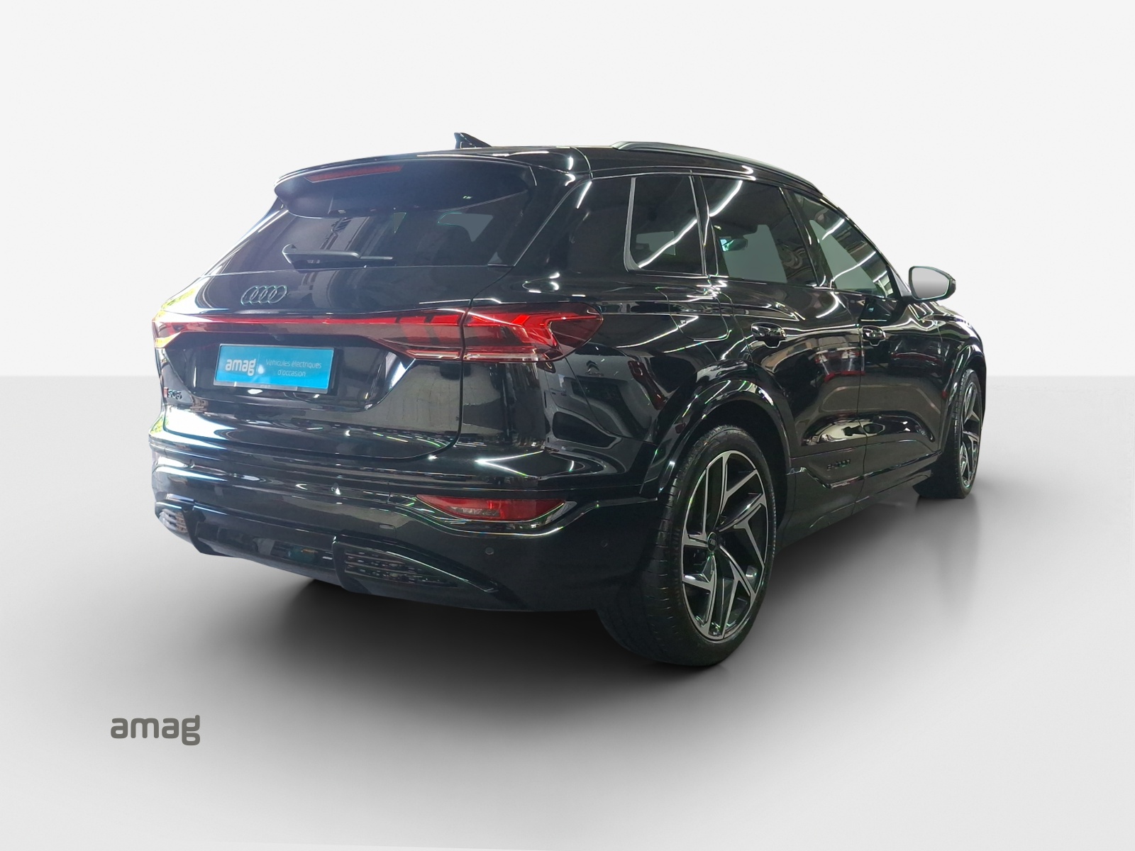 AUDI SQ6 e-tron quattro-image-4