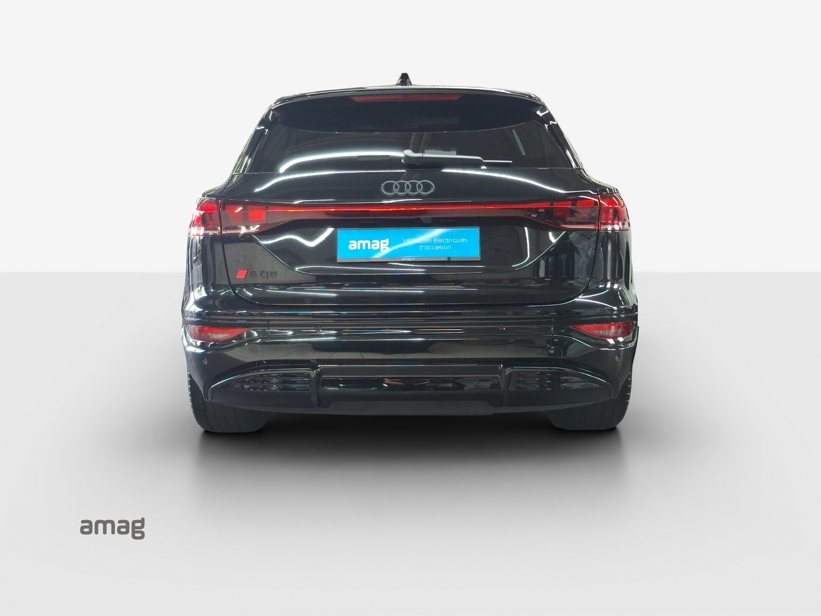 AUDI SQ6 e-tron quattro-showroom-element-3