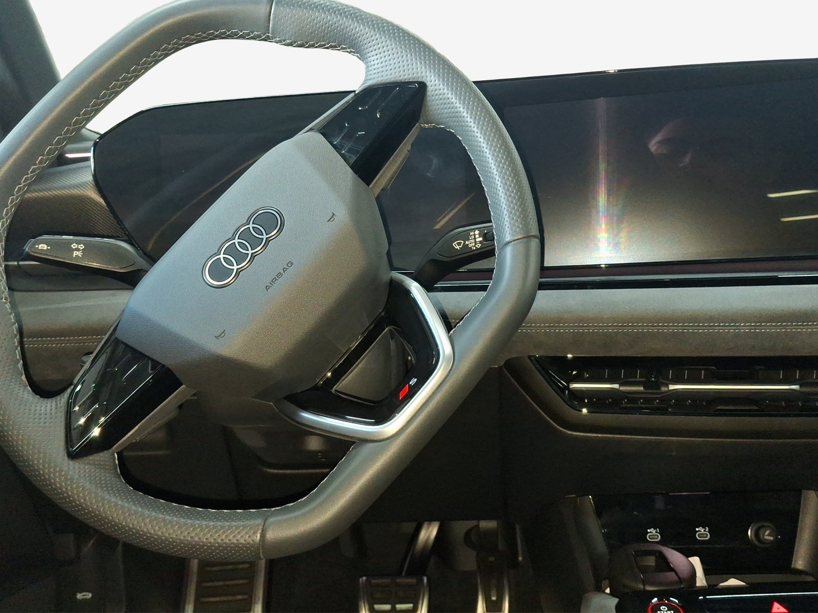 AUDI SQ6 e-tron quattro-image-8