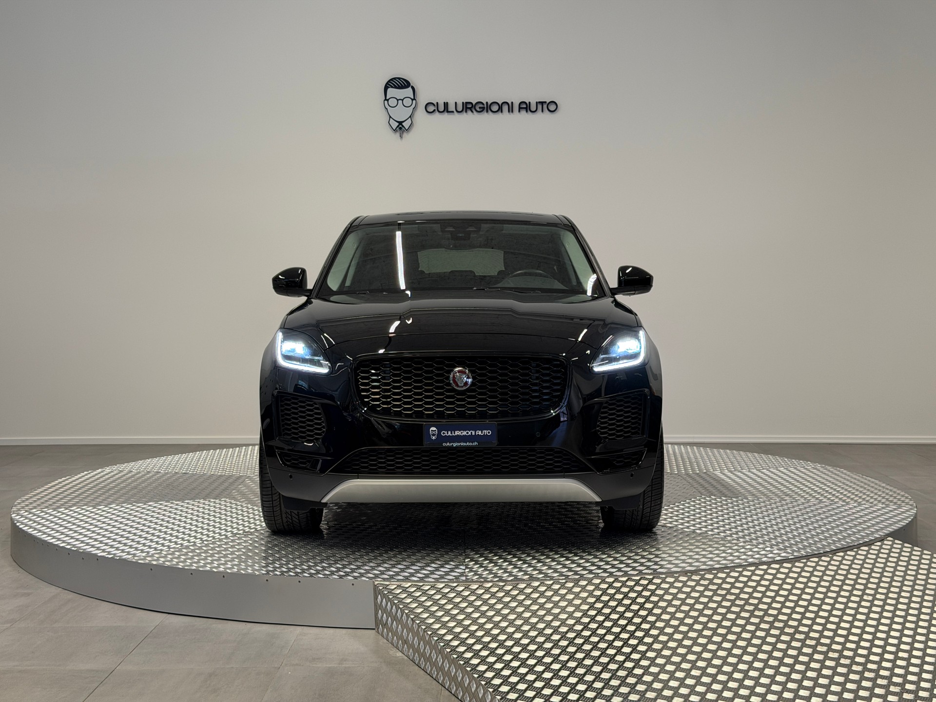 JAGUAR E-Pace 2.0 P200 S AWD Automatik-showroom-element-1