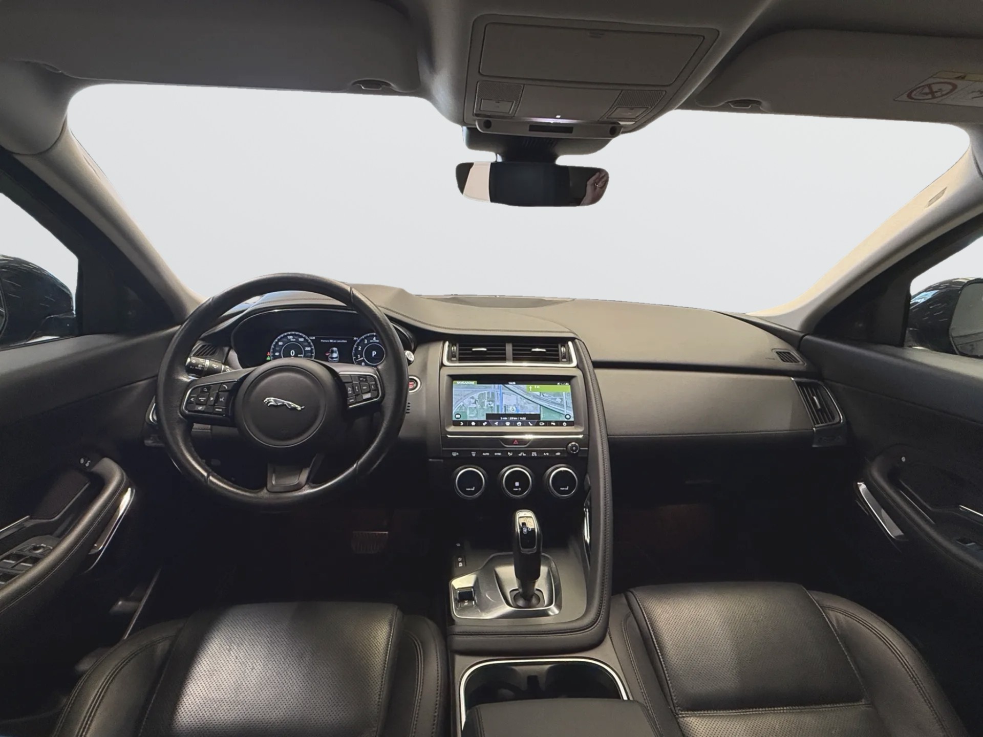 JAGUAR E-Pace 2.0 P200 S AWD Automatik-image-8