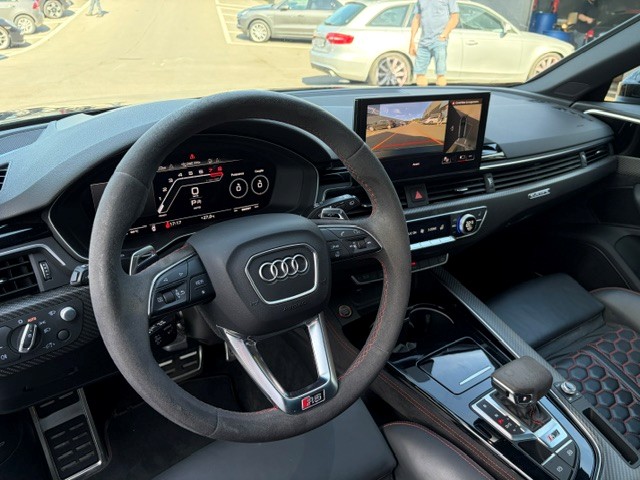 AUDI RS4 Avant 2.9 V6 TFSI quattro T-Tronic-image-8