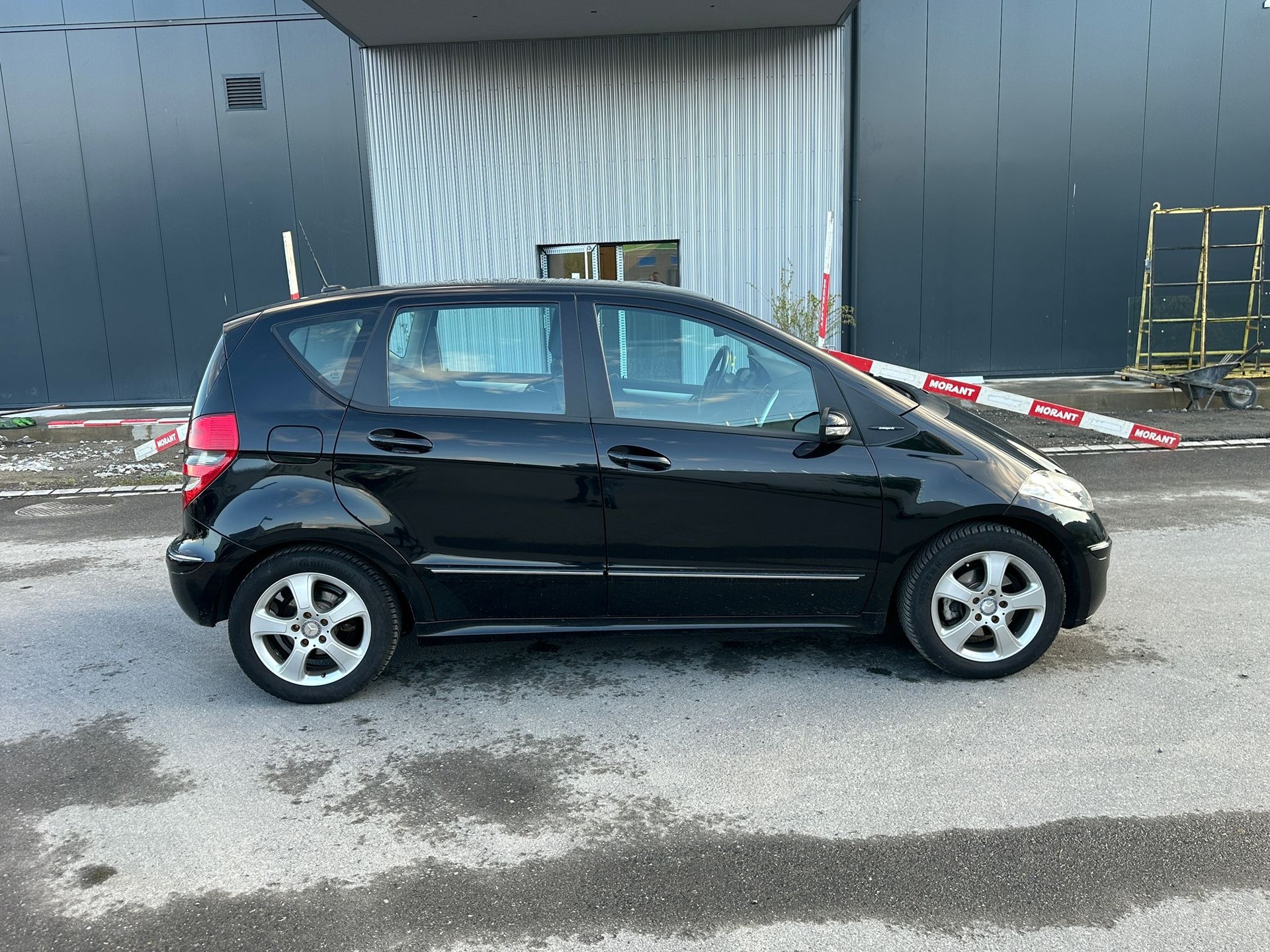 MERCEDES-BENZ A 170 Avantgarde-image-6