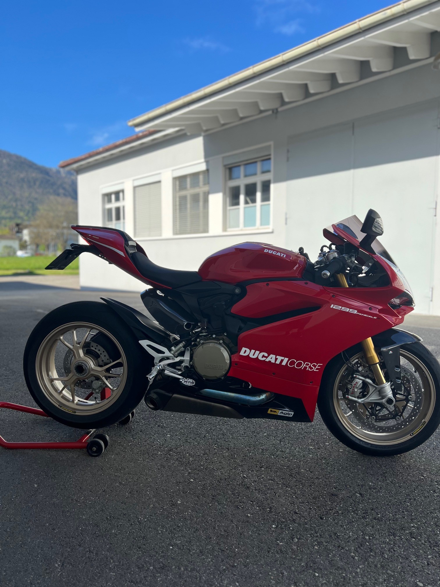 DUCATI 1299 Panigale S-image-1