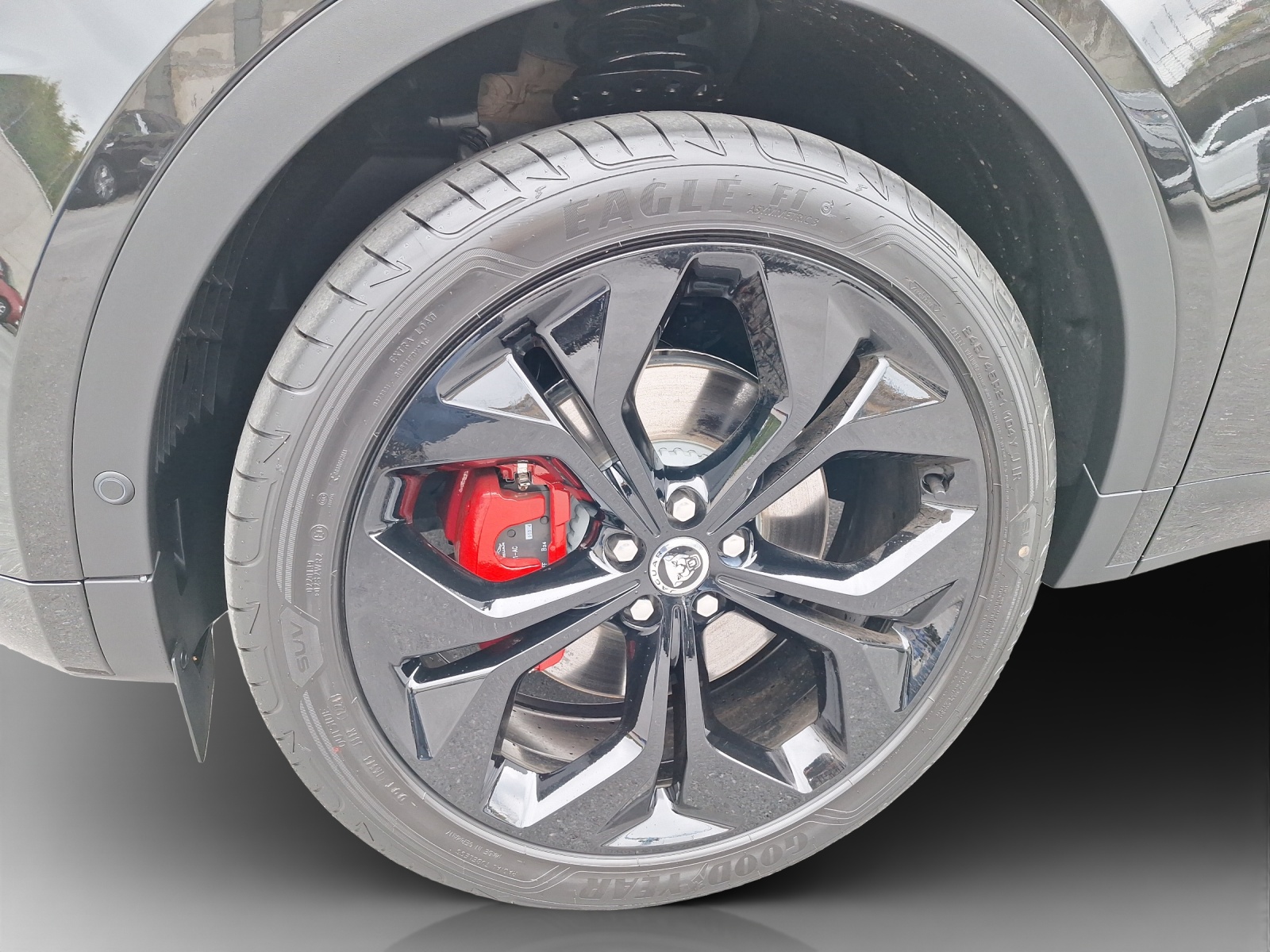 JAGUAR E-Pace 2.0 I4 250 R-Dynamic S AWD-image-11