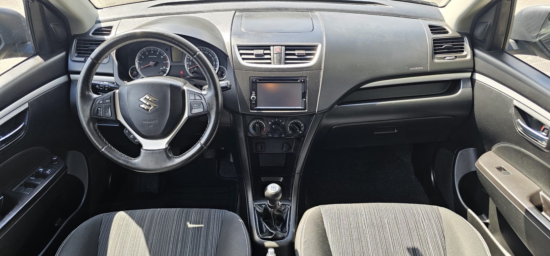 SUZUKI Swift 1.2i 16V Compact Top 4x4-image-11