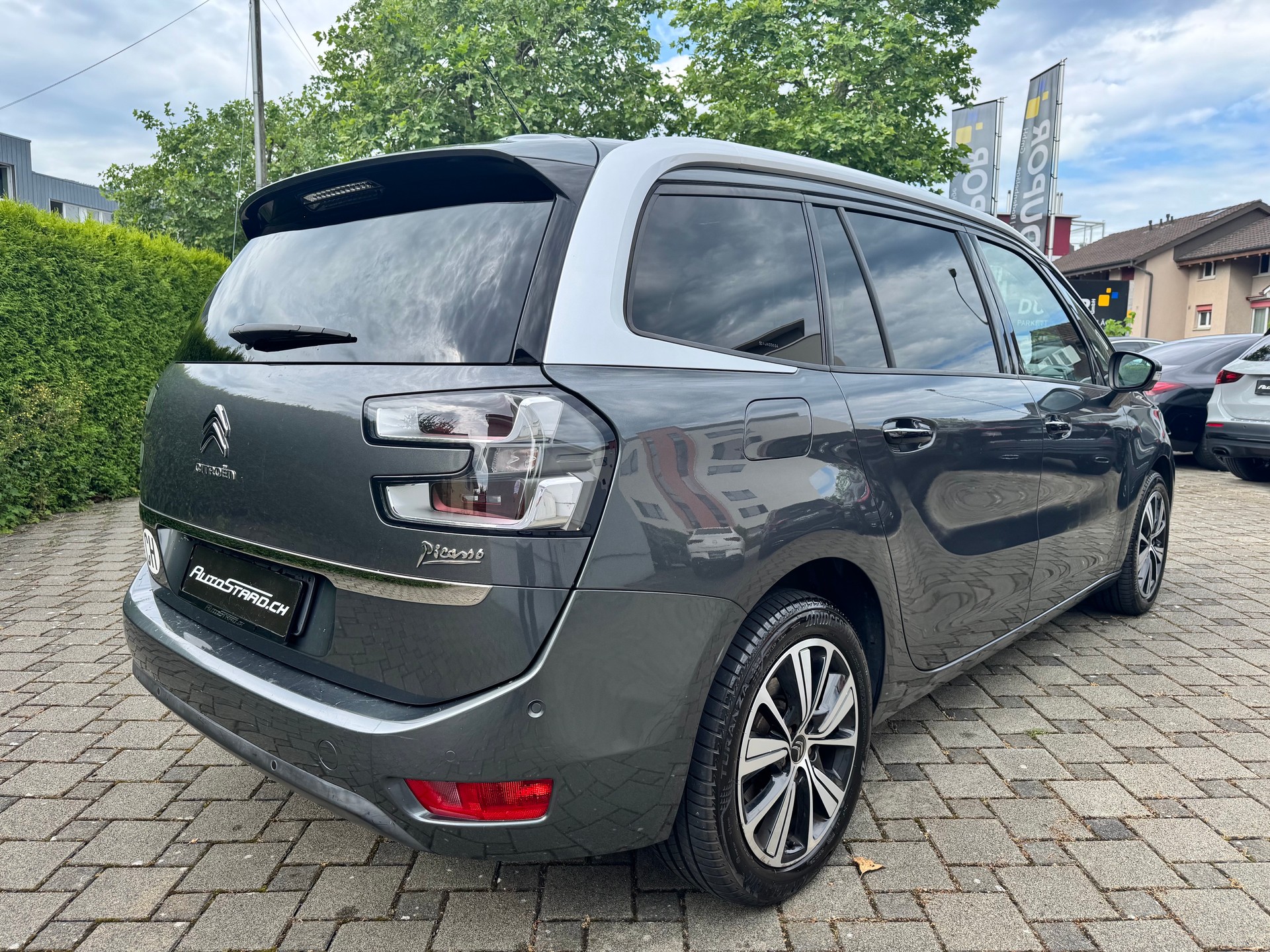 CITROEN Grand C4 Picasso 2.0 BlueHDi Shine EAT6-showroom-element-3