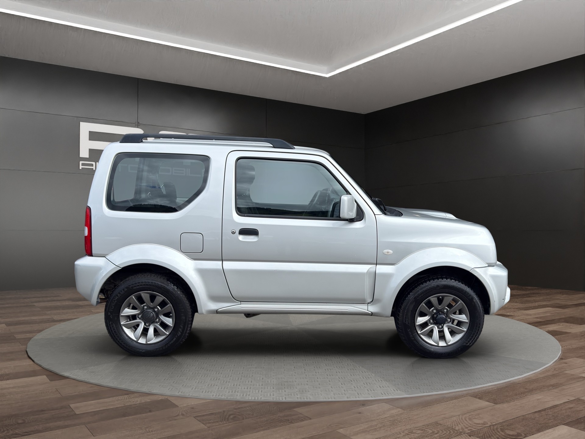 SUZUKI Jimny 1.3 16V Sergio Cellano-showroom-element-3