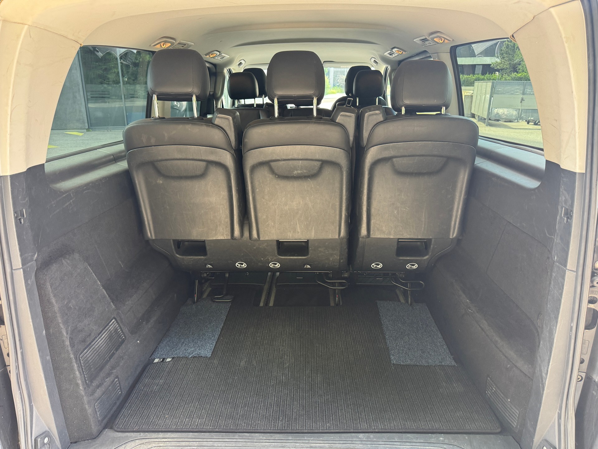 MERCEDES-BENZ Vito 119 BlueTEC Tourer Select L 4Matic 7G-Tronic-image-12