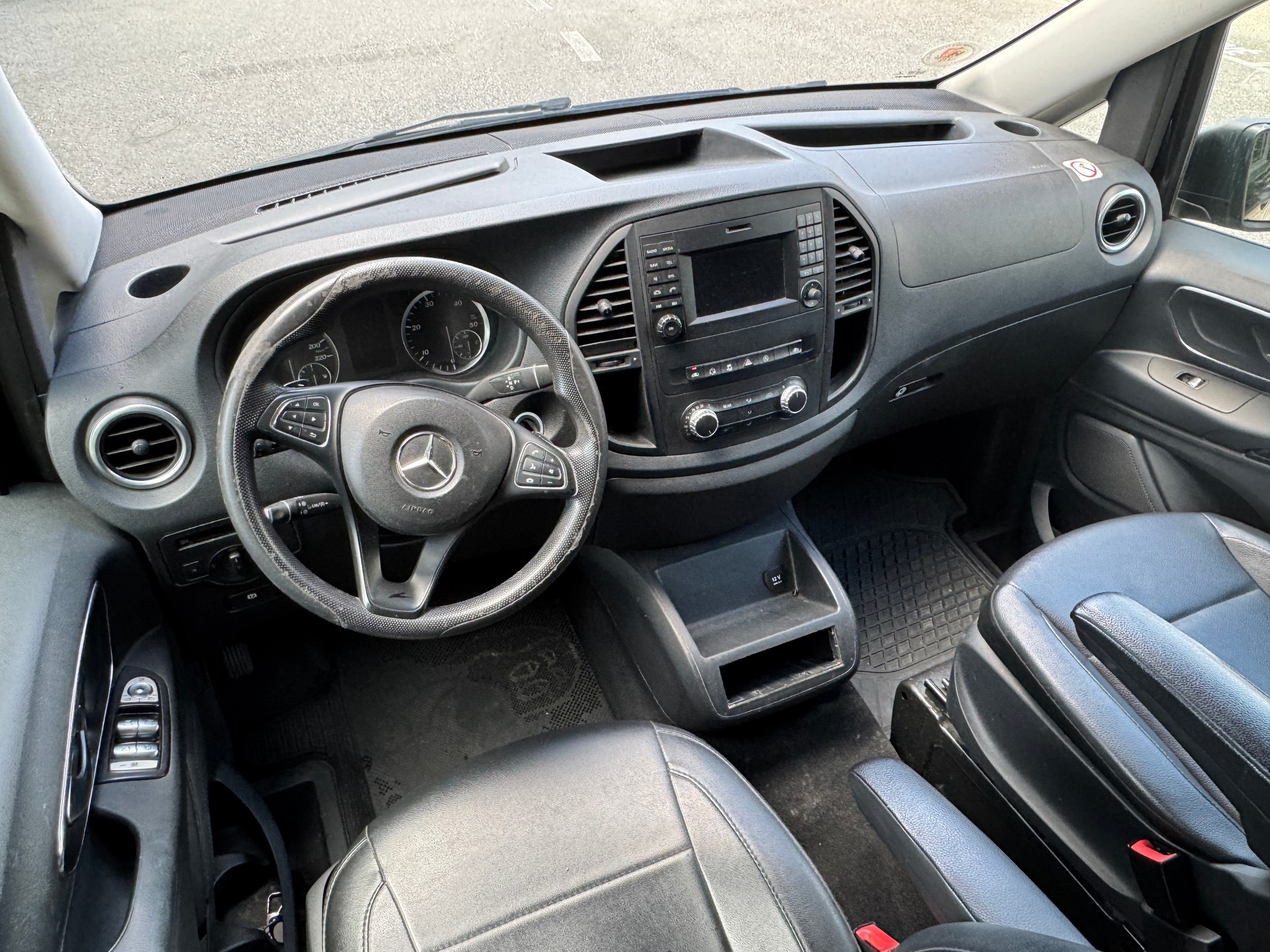 MERCEDES-BENZ Vito 119 BlueTEC Tourer Select L 4Matic 7G-Tronic-image-11