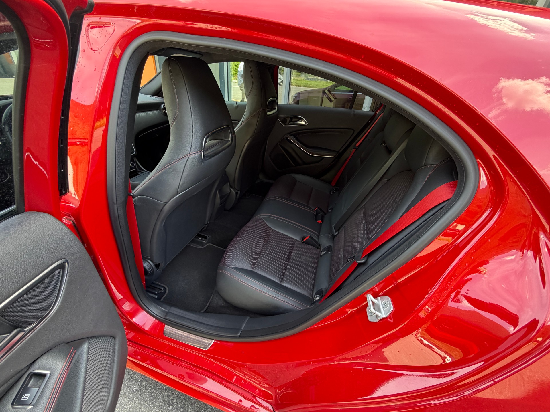 MERCEDES-BENZ A 250 Sport 7G-DCT-image-15