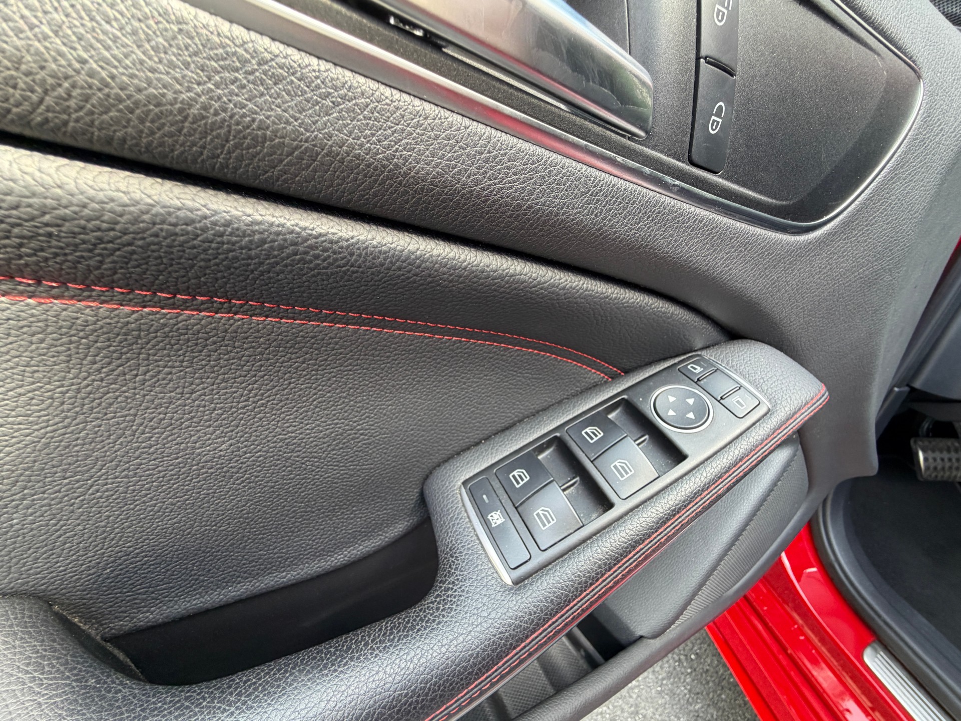 MERCEDES-BENZ A 250 Sport 7G-DCT-image-14